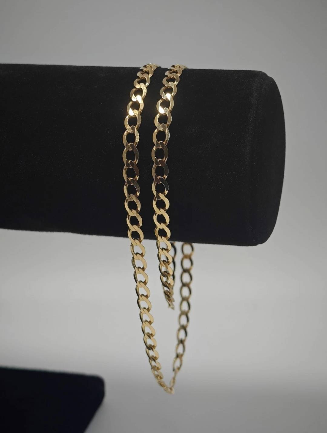 Flat Curb Necklace Gold 9ct 18.7 Inch Postage Available