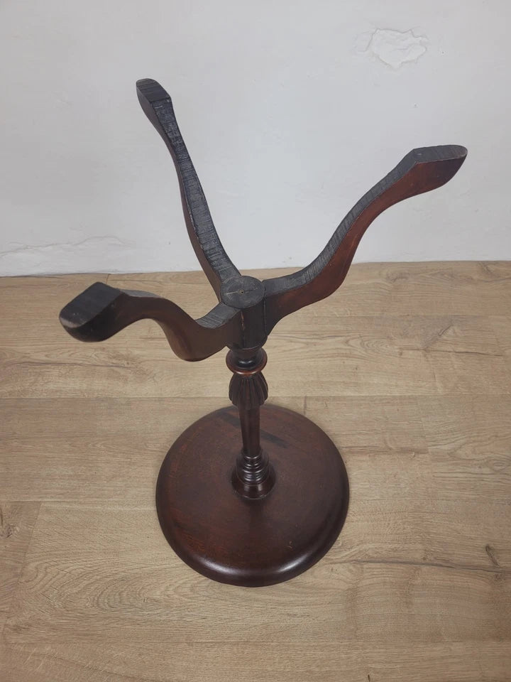 Victorian Tripod Wine Table Mahogany 19th-Century English Postage Available