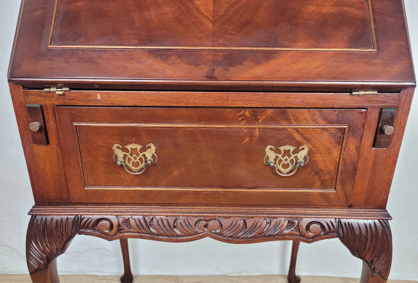 Vintage Ladies Writing Desk 1960s Lock  & Key Drawer Mahogany Delivery Available