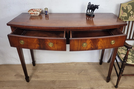 Georgian Style Side Table G.T. Rachstraw Repro 1940s English Delivery Available