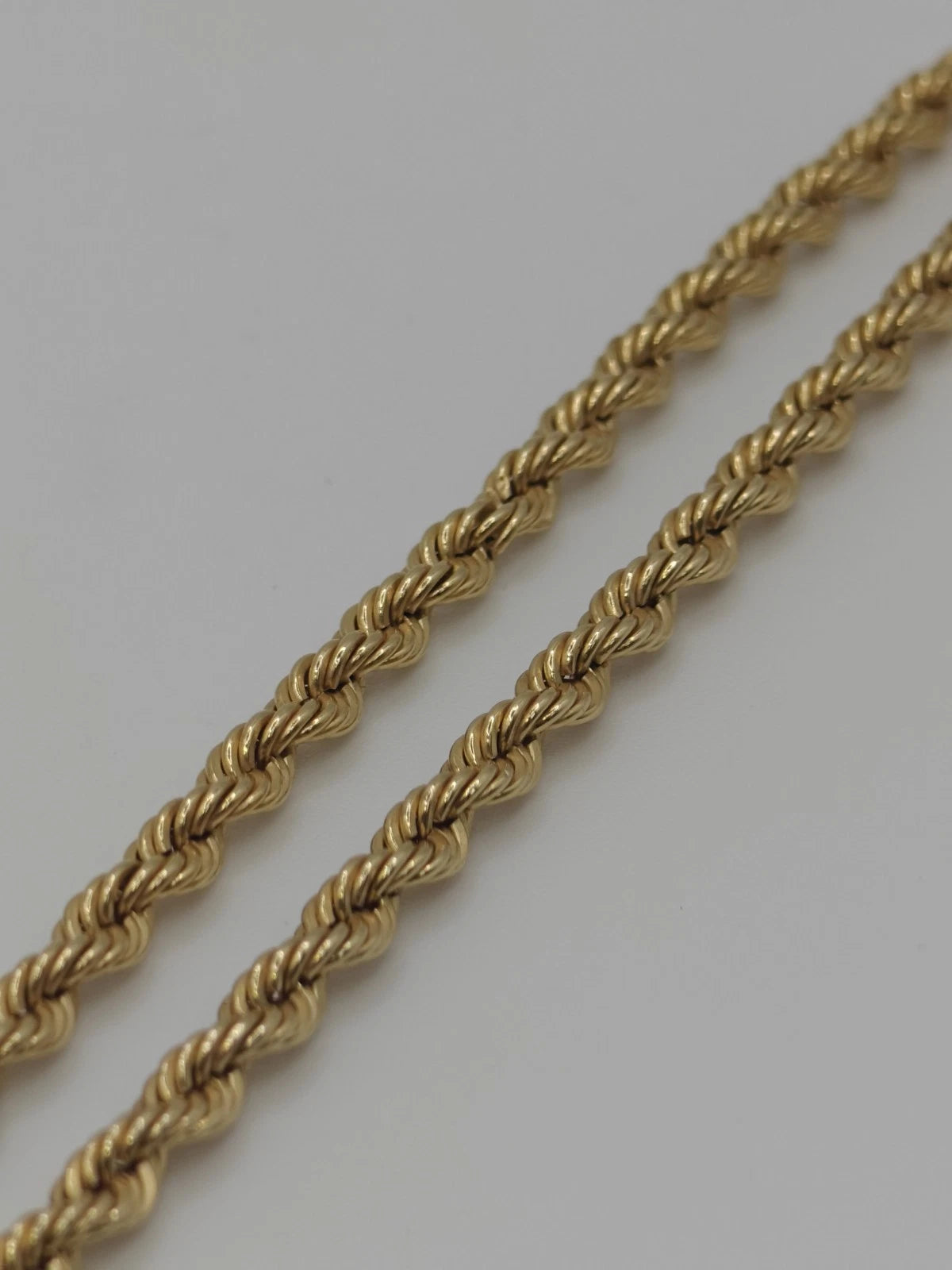 18ct Yellow Gold Rope Twist Necklace 18.5" Postage Available