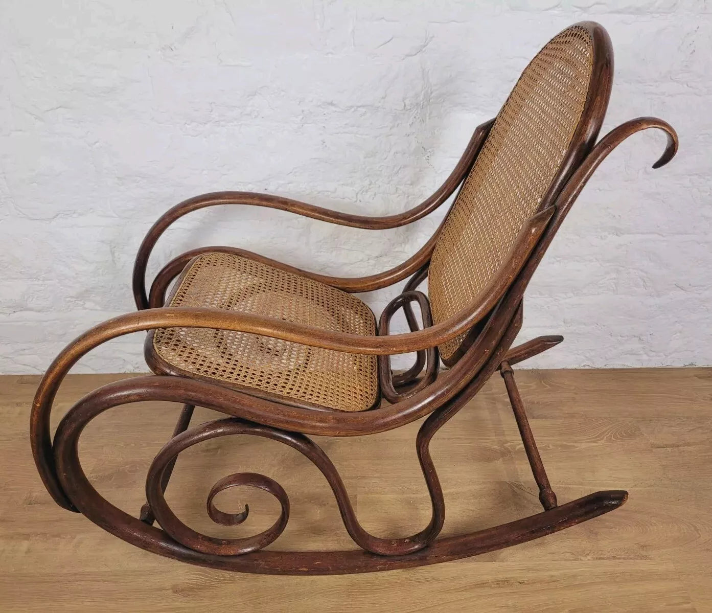 Thonet Rocking Chair Bentwood Original Victorian 19th Century Delivery Available