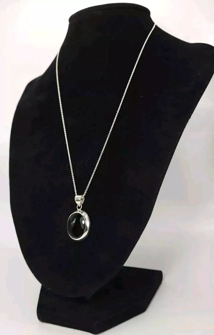 Silver And Jet Pendant 925 Oval Chain Link Necklace Postage Available