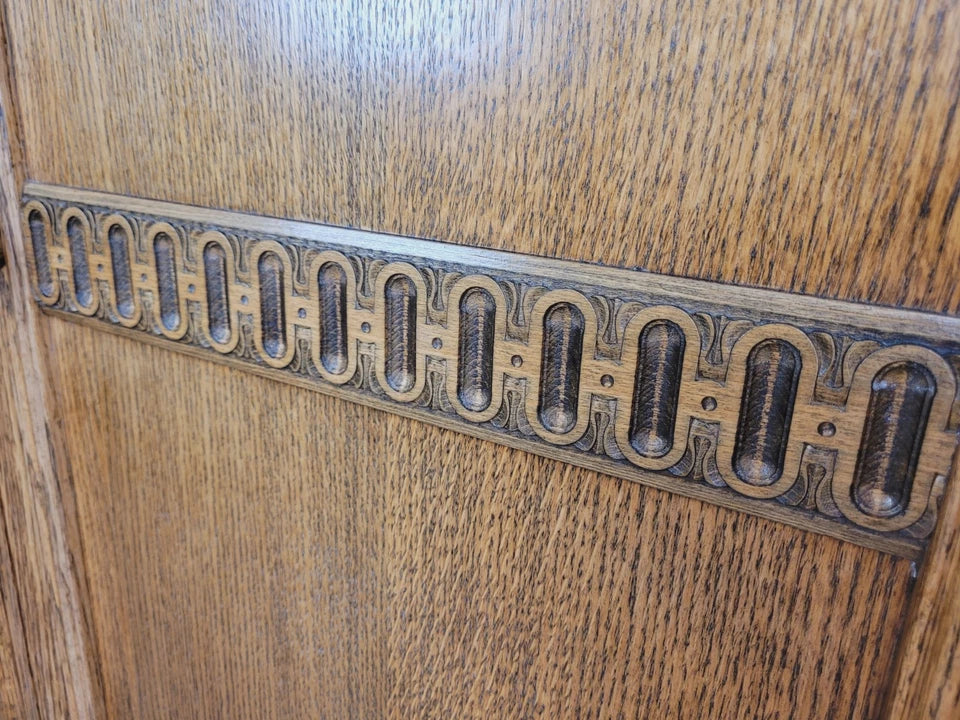 Bedroom Linen Cupboard Vintage Oak Handles Country Rustic Delivery Available