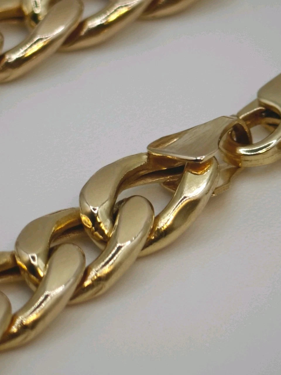 9ct Gold Necklace Curb Link 20" Yellow Gold 14.7 Grams Postage Available