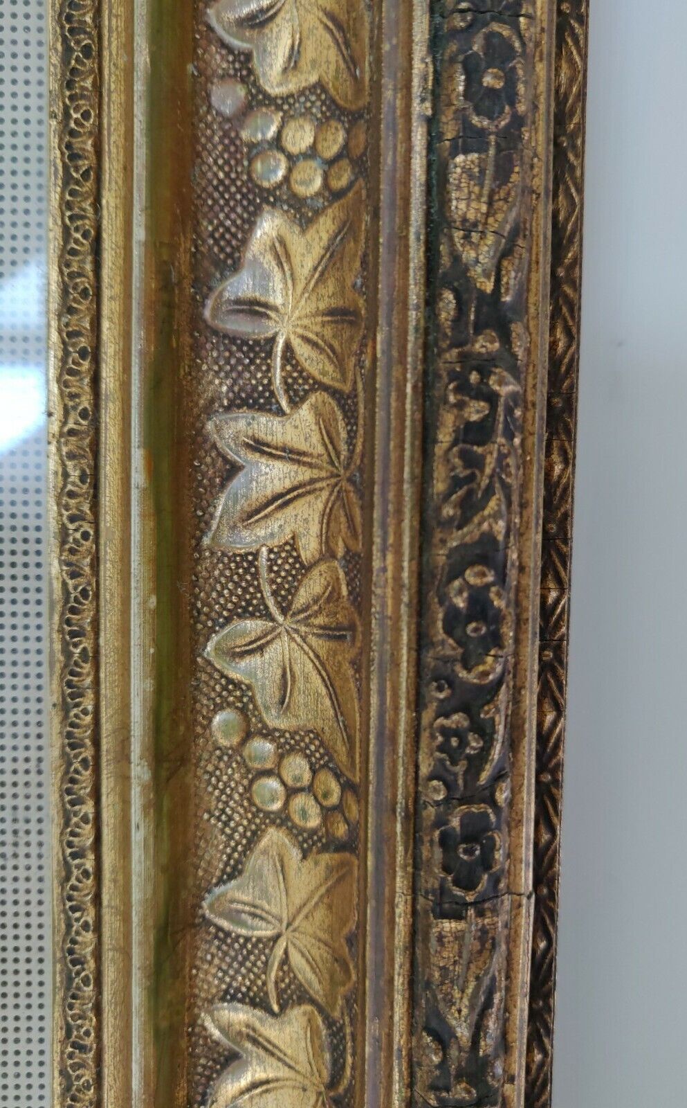 Gilt Framed Victorian Tapestry Floral Wall Mounted Antique Postage Available