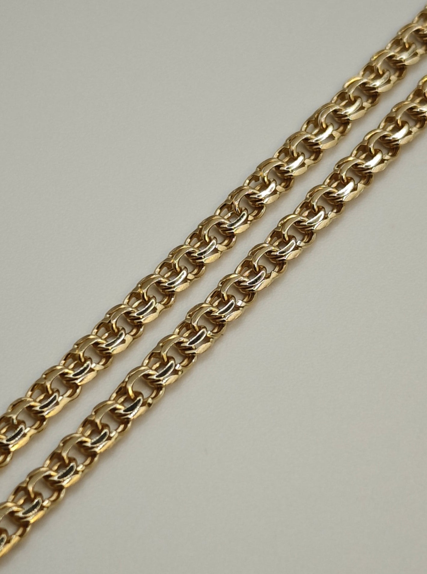 Chino Link Necklace 14ct Gold Yellow 16.5" Postage Available