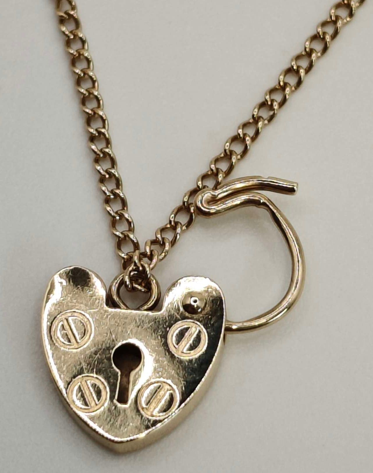 Padlock Heart Bracelet 9ct Gold Curb Link Charm 7.8" Unisex Postage Available