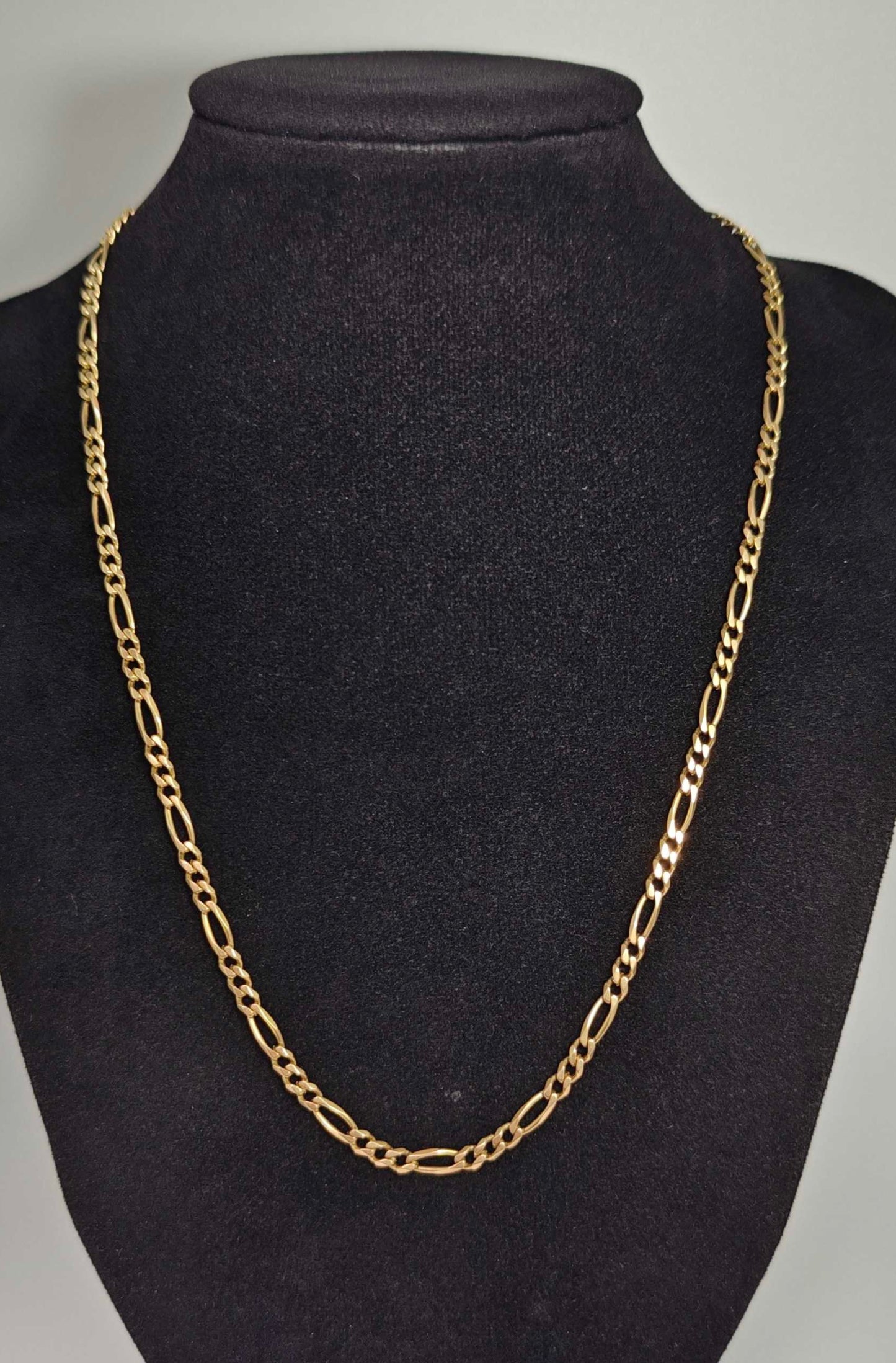 9ct Gold Figaro Necklace 10g Yellow Gold 18.9 Inch Postage Available