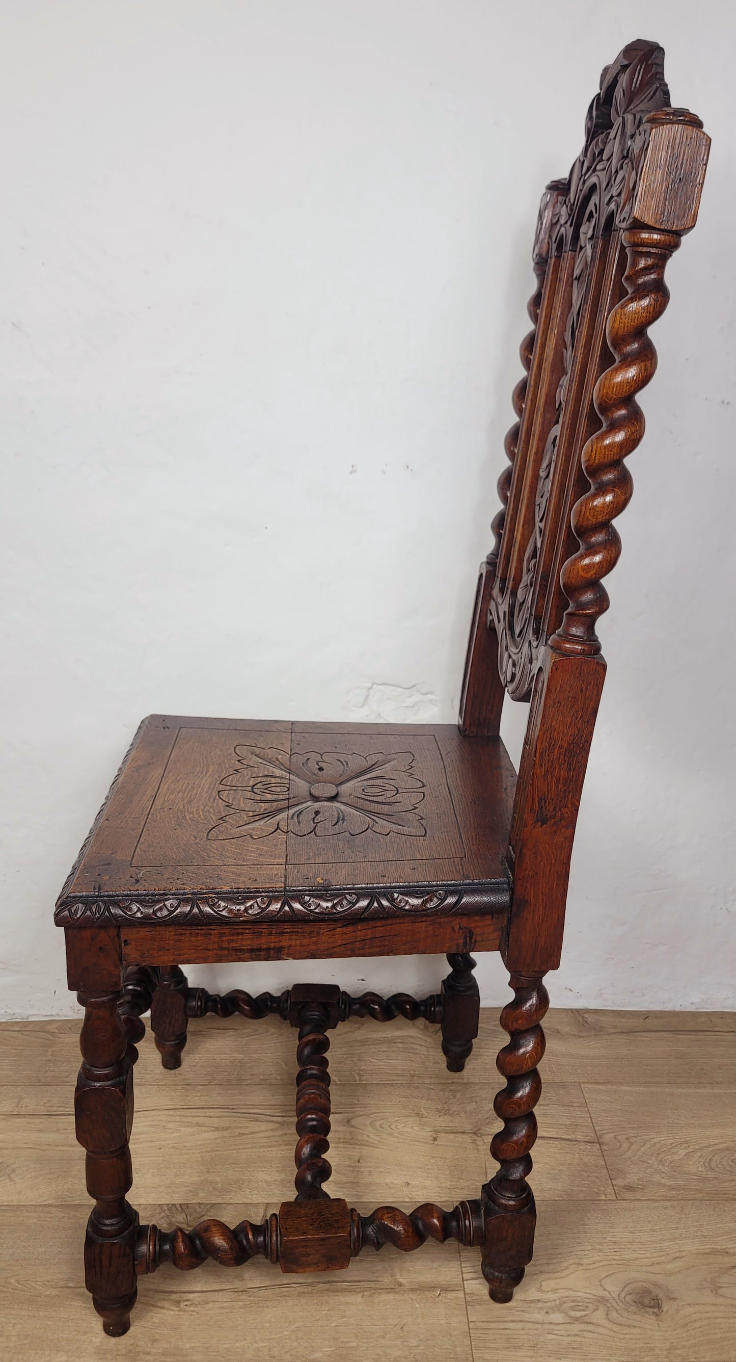 Jacobean Style Hall Chair Gothic Leaf Crest Barley Twist 1890 Postage Available