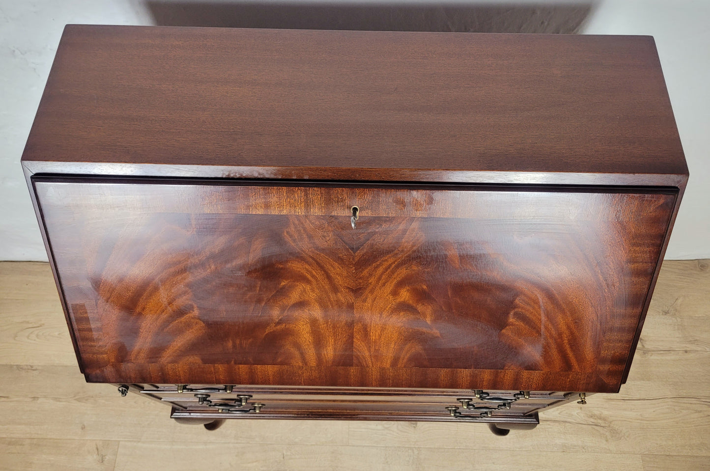 Vintage Writing Desk Bureau Key Lockable Drawers Leather 1950 Delivery Available
