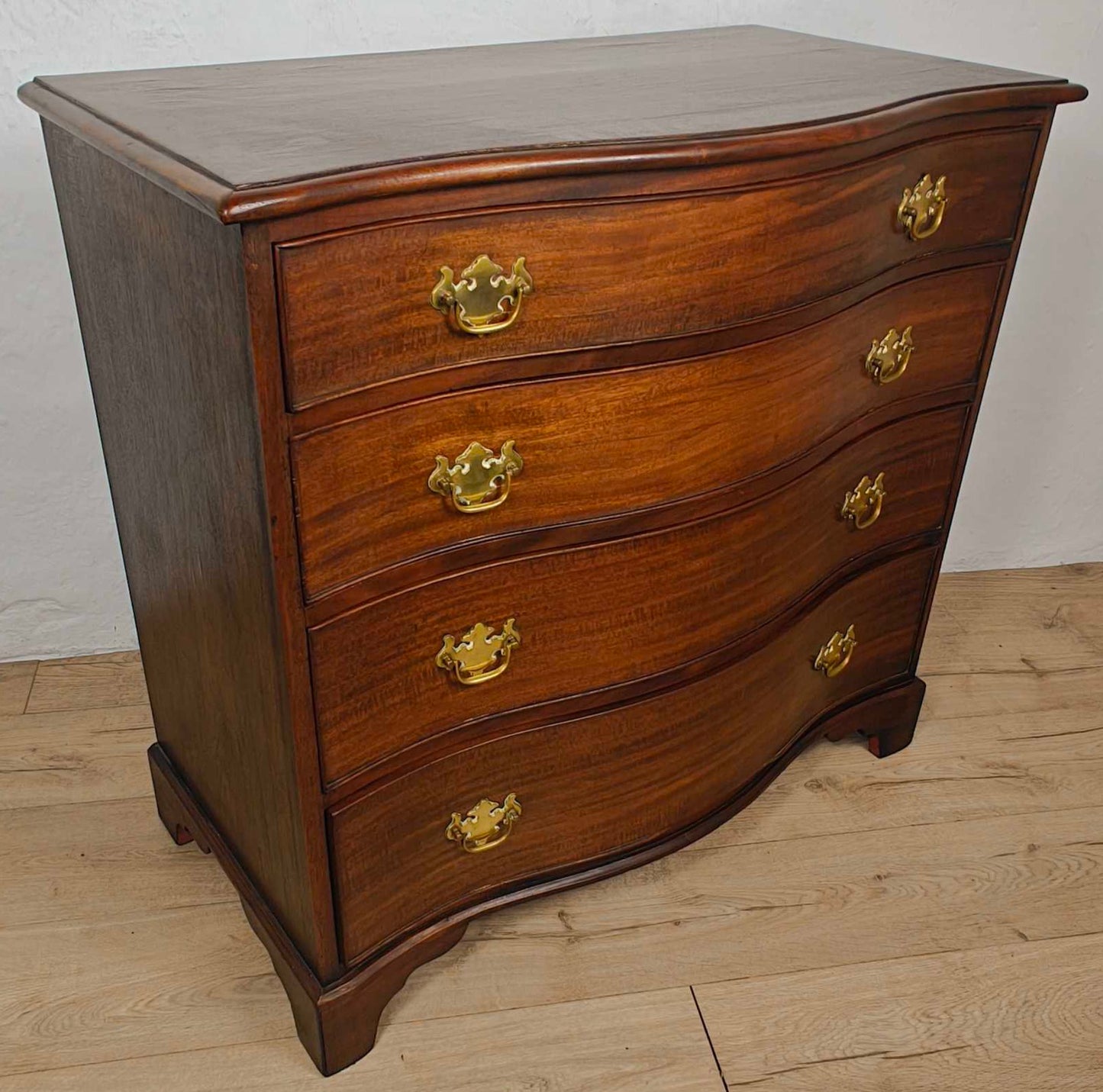Serpentine Chest of Drawers 4 Georgian 18thC Mahogany English Delivery Available