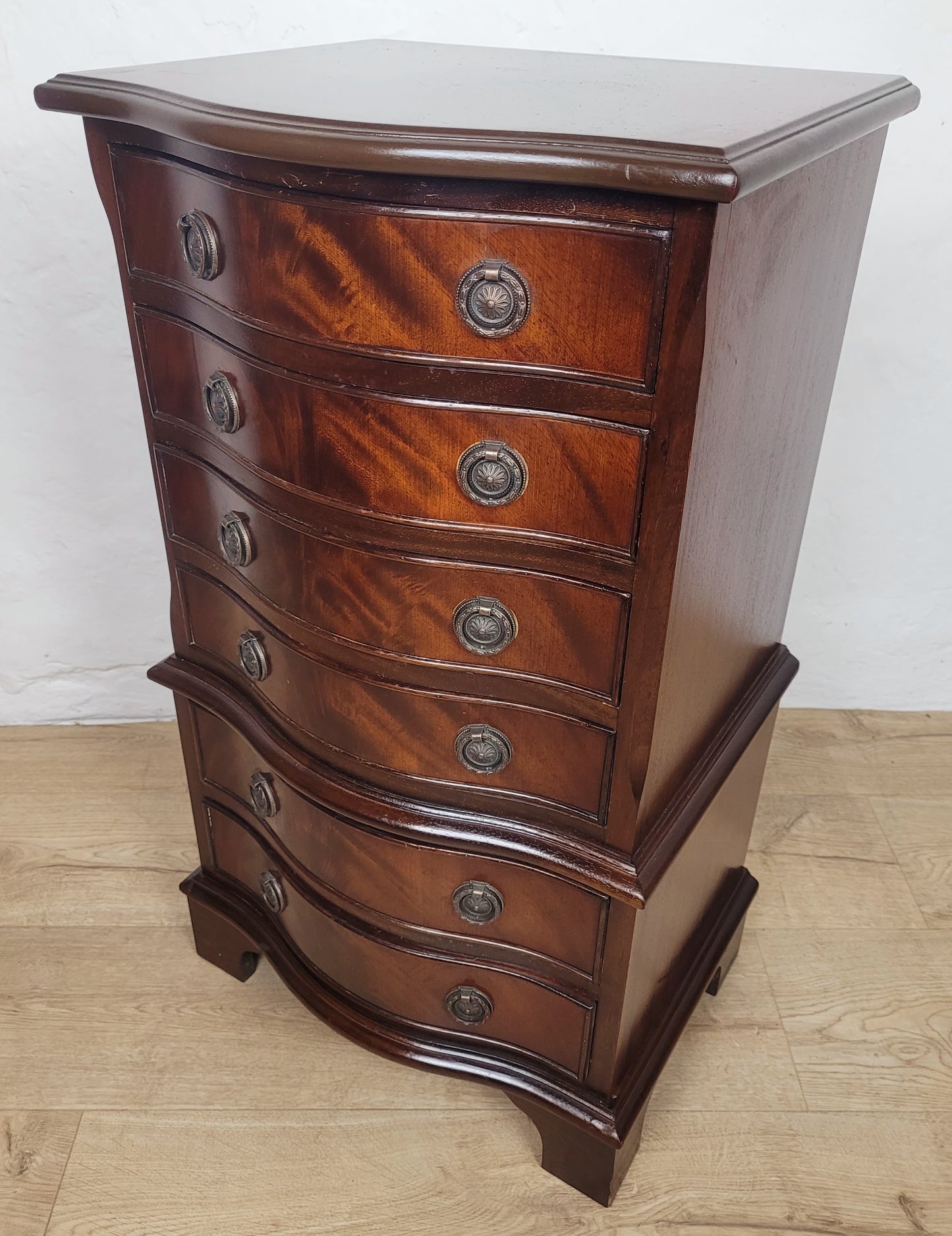 Vintage Chest Of 6 Drawers Bedroom Serpentine Antique Style Postage Available