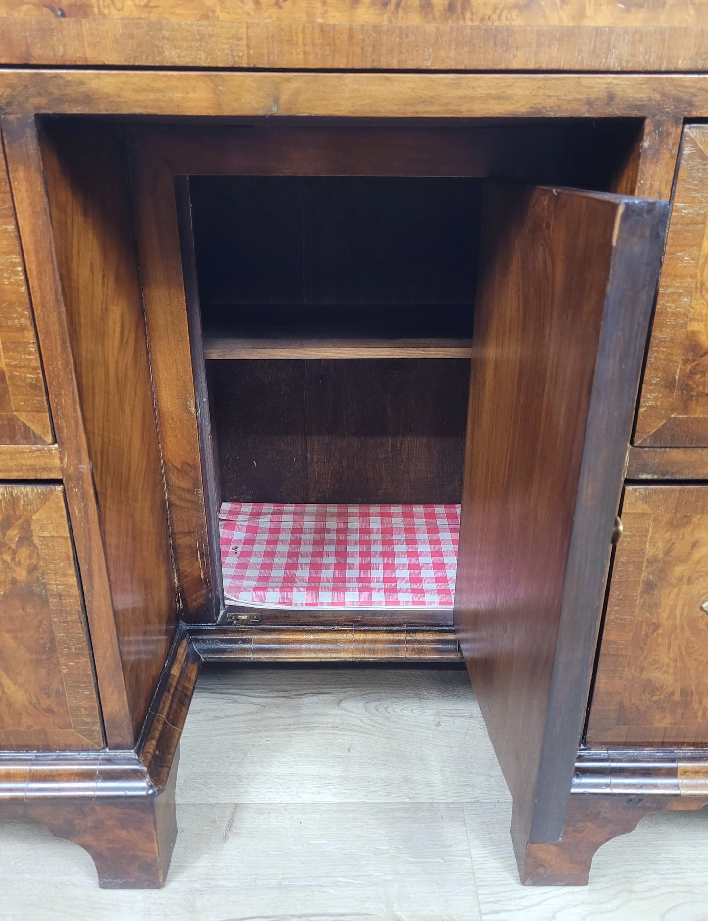 Walnut Writing Desk 18th-Century Style Knee Hole Drawers Delivery Available