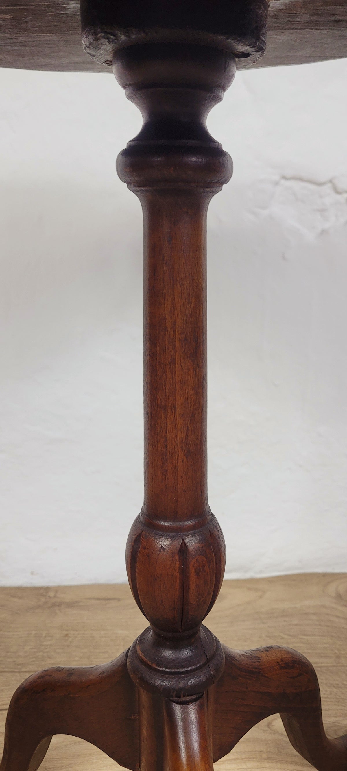 Victorian Wine Tripod Table Walnut Piecrust Scalloped Edge Postage Available