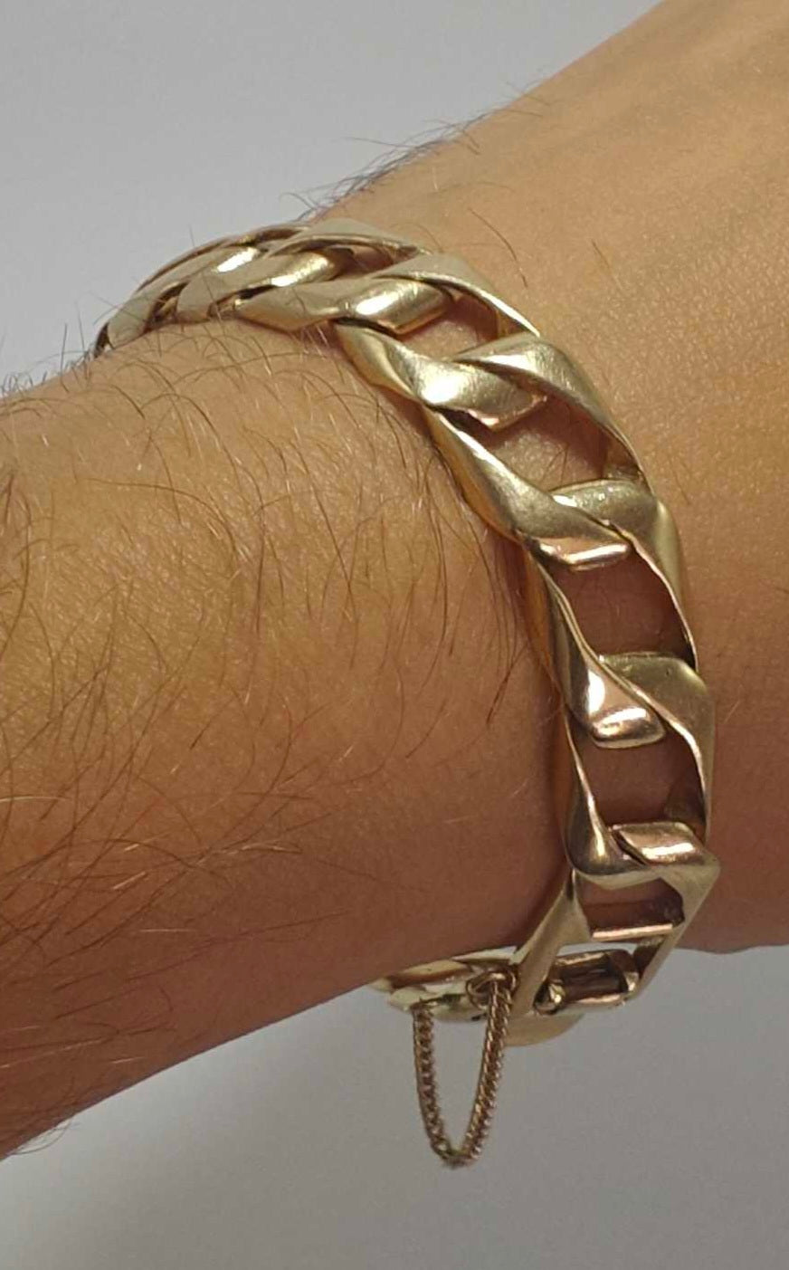 Heavy Solid 9ct Gold Curb Bracelet 8 Inches Hallmarked 375 - Postage Available
