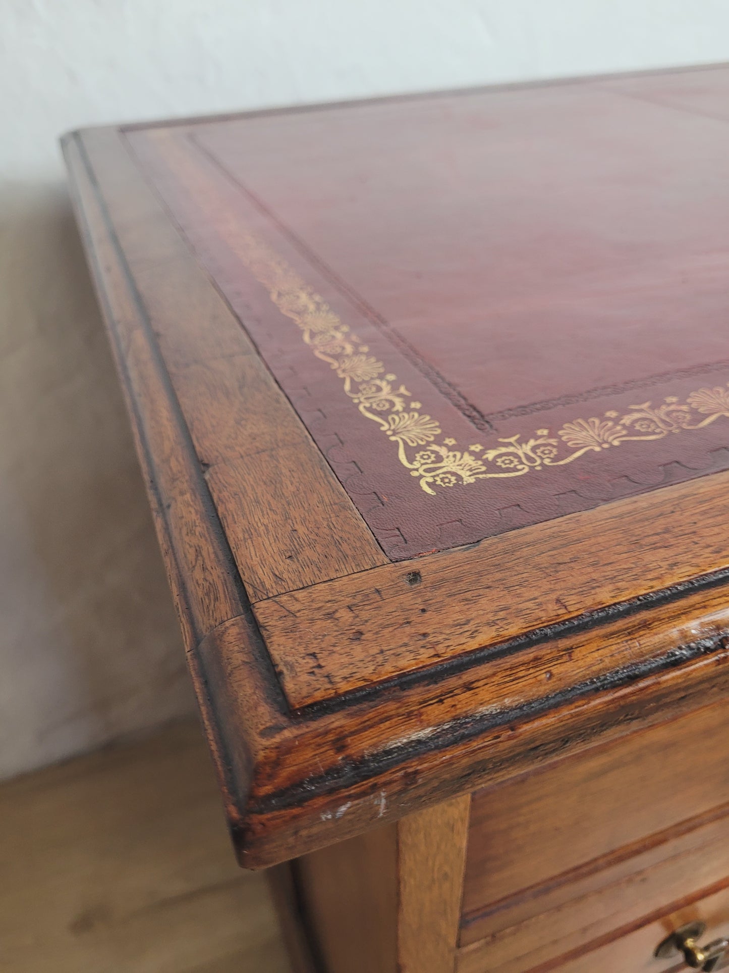 Edwardian Writing Desk Knee Hole Red Leather 1910 Antique Delivery Available