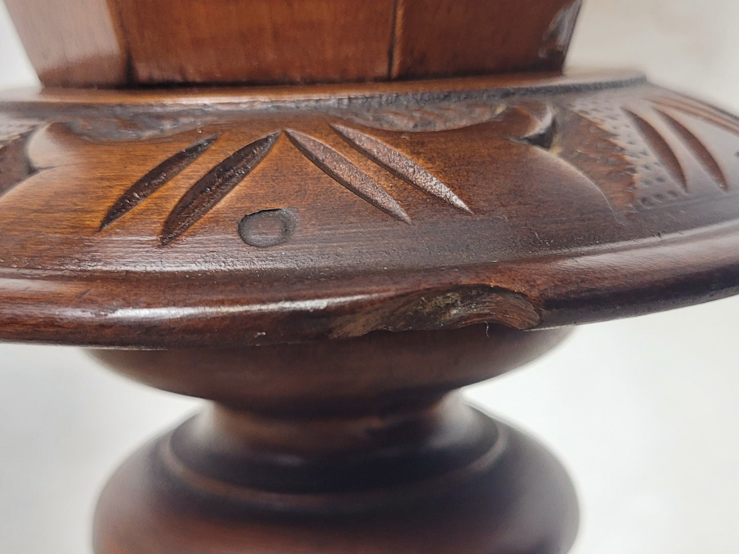 Victorian Games Table Octagonal Sewing Box Lock & Key English Postage Available