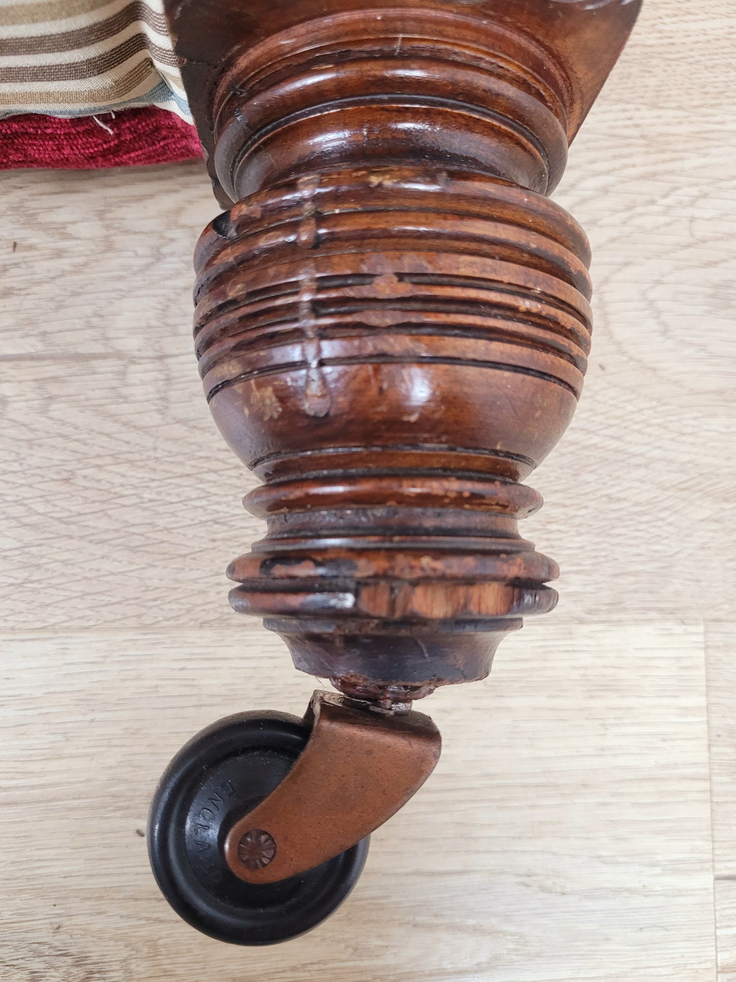 Victorian Chaise Lounge 19th Century Red Upholstered Antique Delivery Available