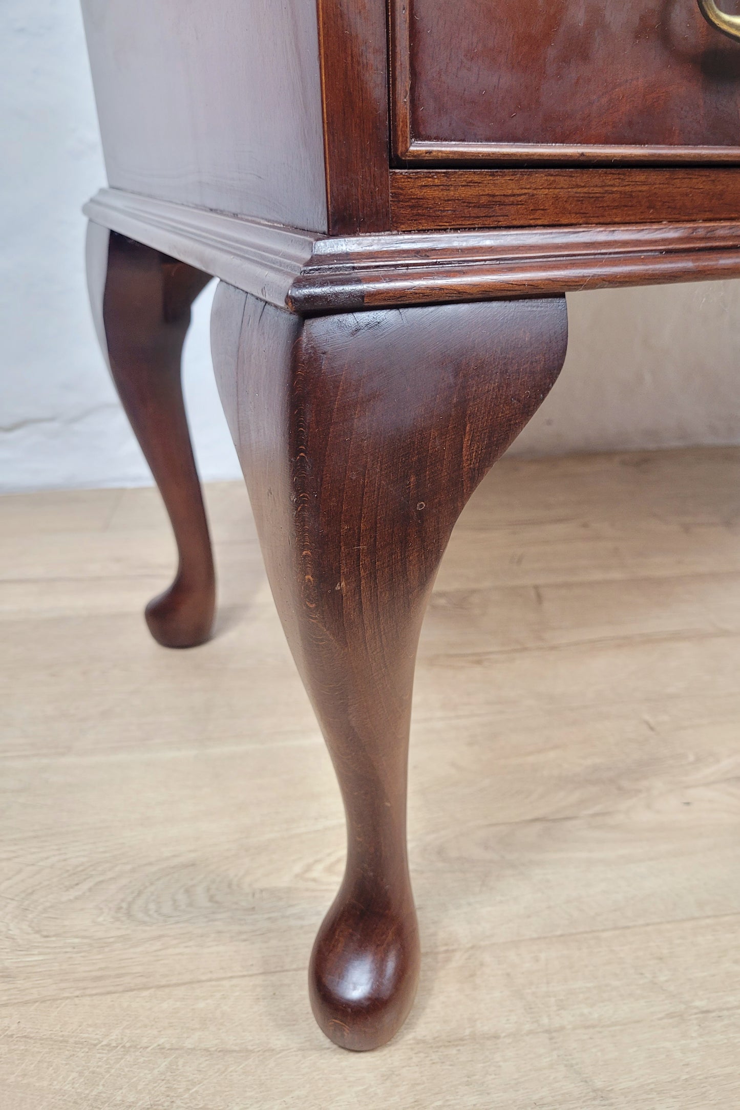 Vintage Writing Desk Bureau Key Lockable Drawers Leather 1950 Delivery Available