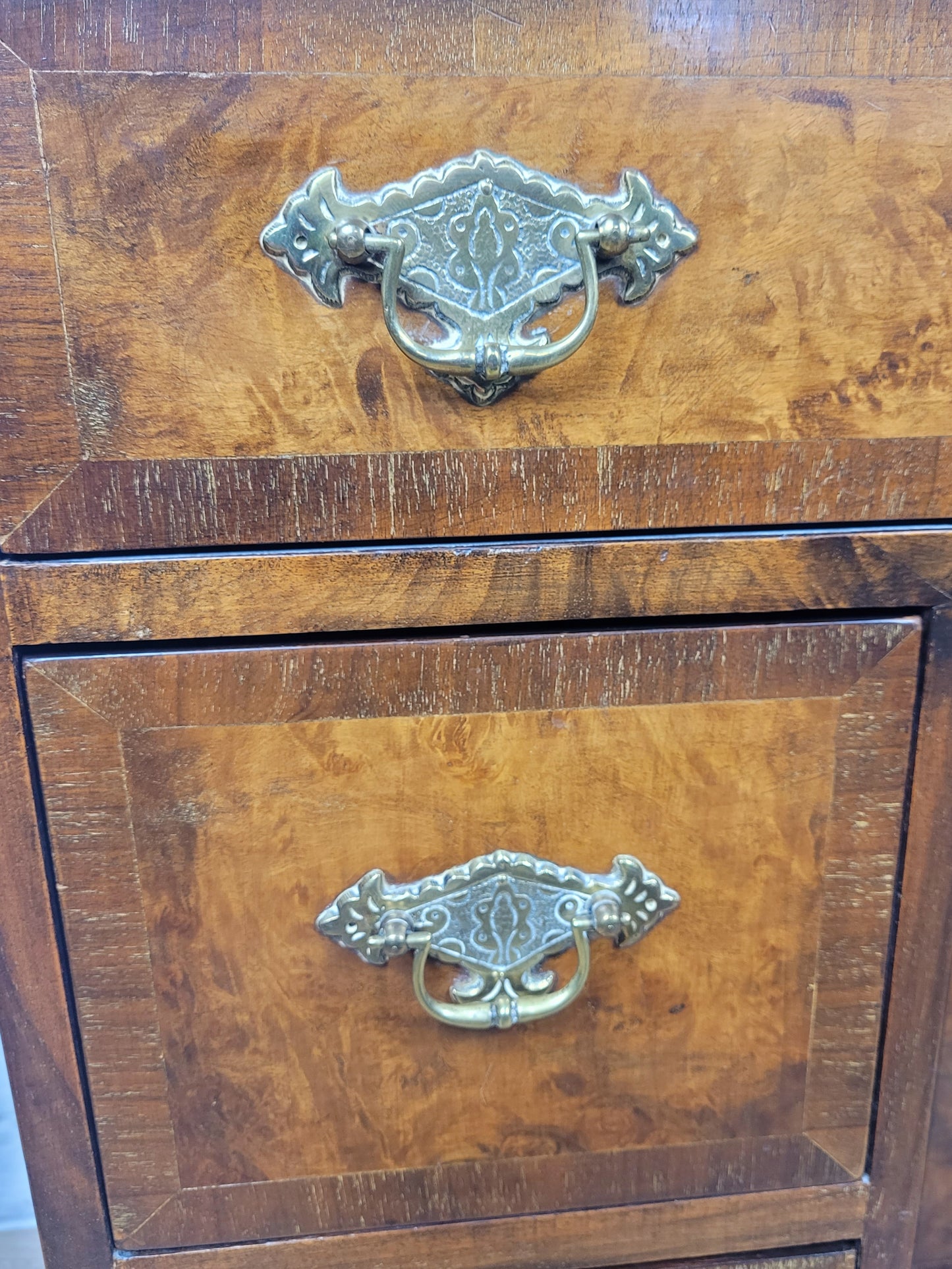 Walnut Writing Desk 18th-Century Style Knee Hole Drawers Delivery Available