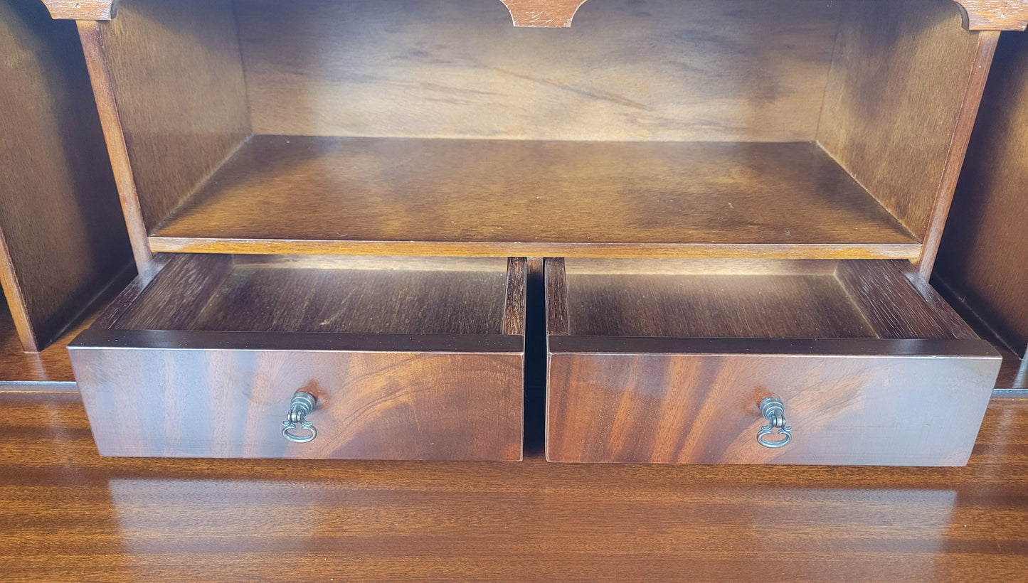 Vintage Writing Desk Bureau Key Lockable Drawers Leather 1950 Delivery Available