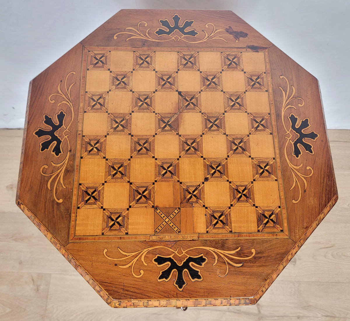 Victorian Games Table Octagonal Sewing Box Lock & Key English Postage Available