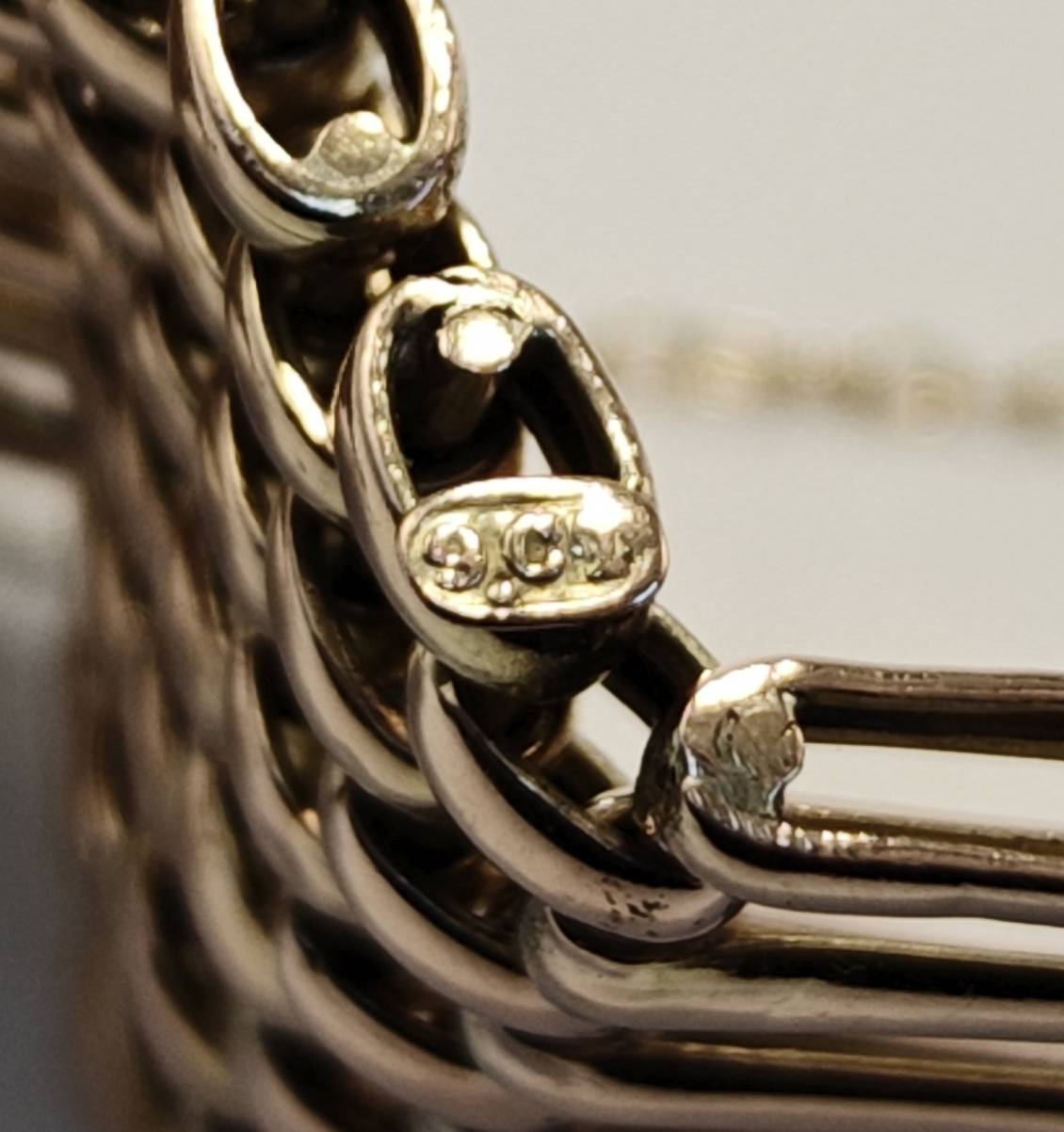 9ct Gold Gate Bracelet Heart Padlock Clasp 18.5cm Postage Available
