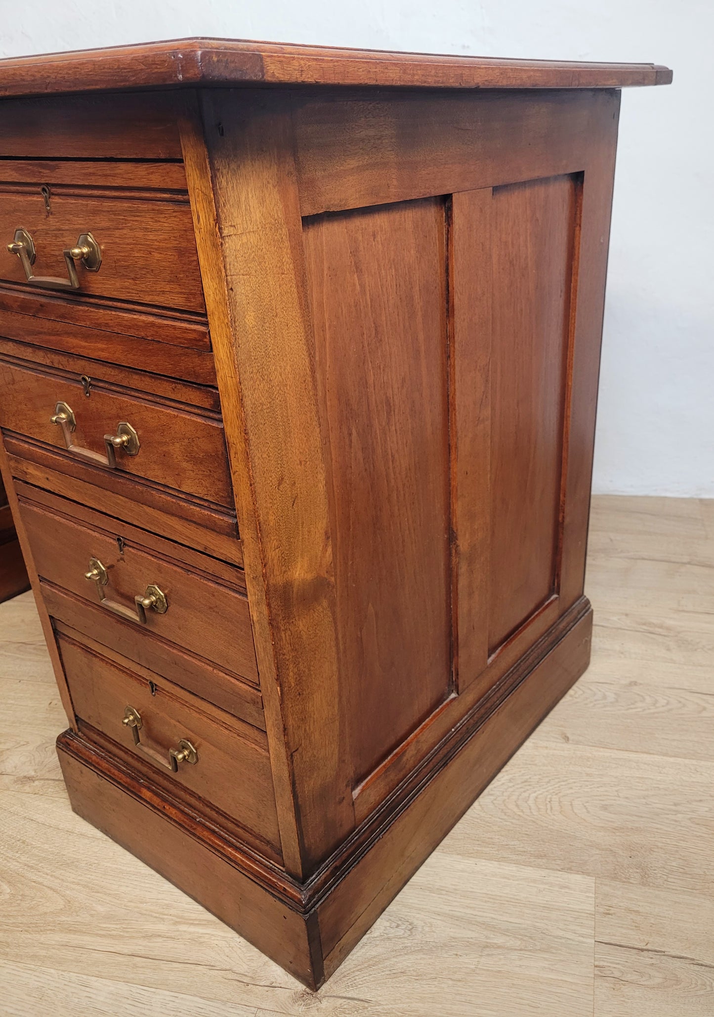 Edwardian Writing Desk Knee Hole Red Leather 1910 Antique Delivery Available