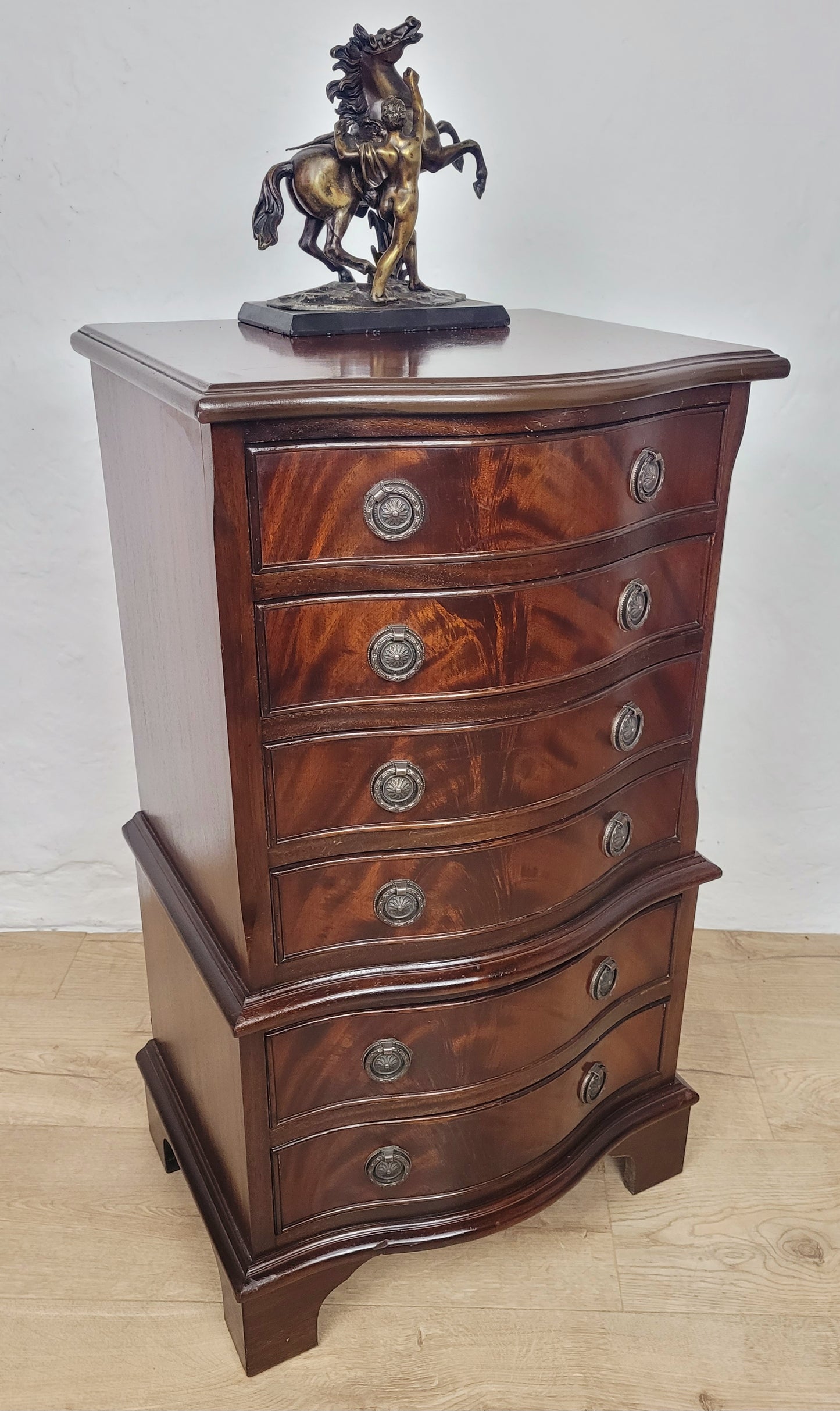 Vintage Chest Of 6 Drawers Bedroom Serpentine Antique Style Postage Available