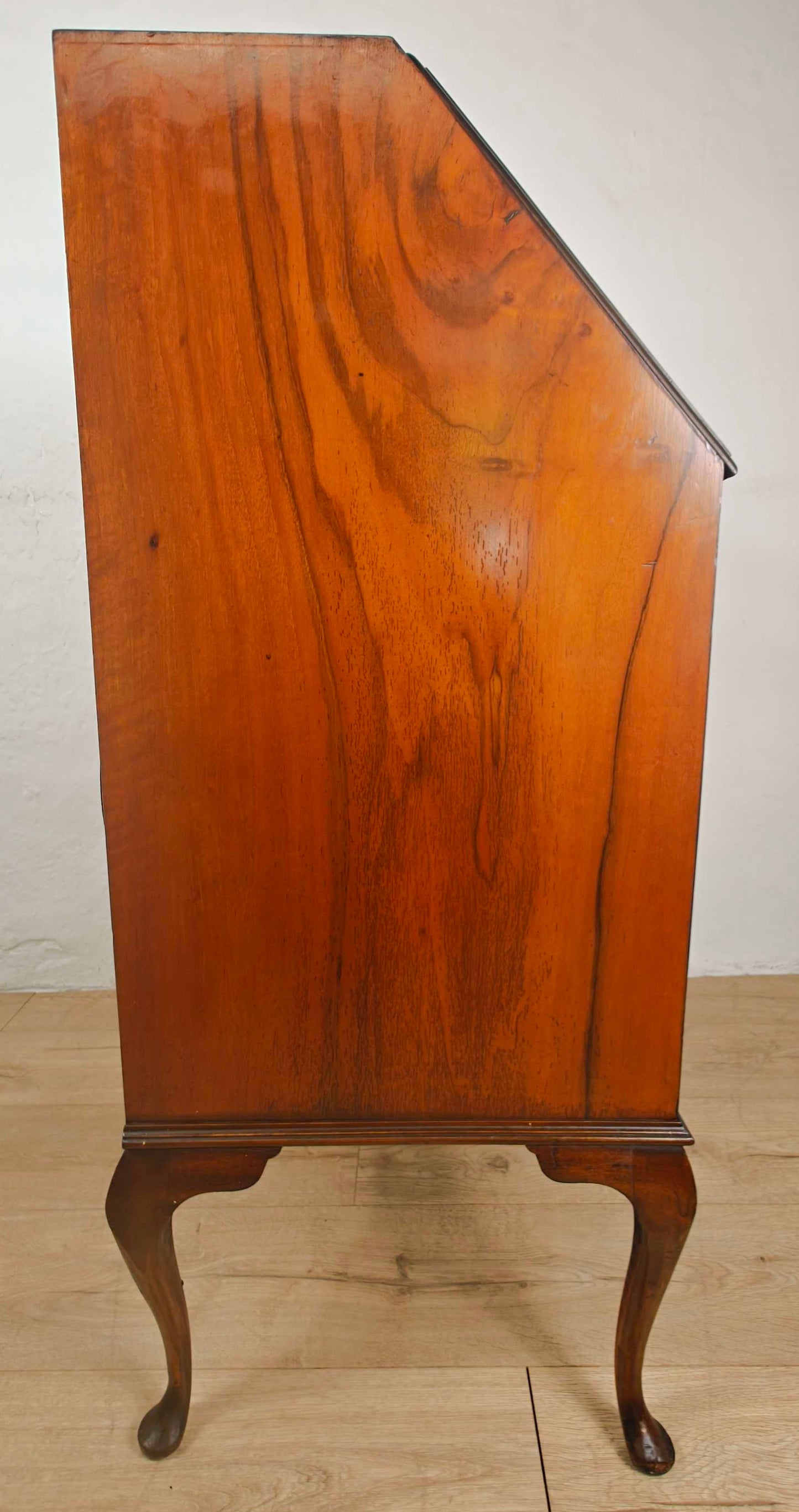 Edwardian Writing Bureau Desk Walnut Lock and Key 1910 Delivery Available