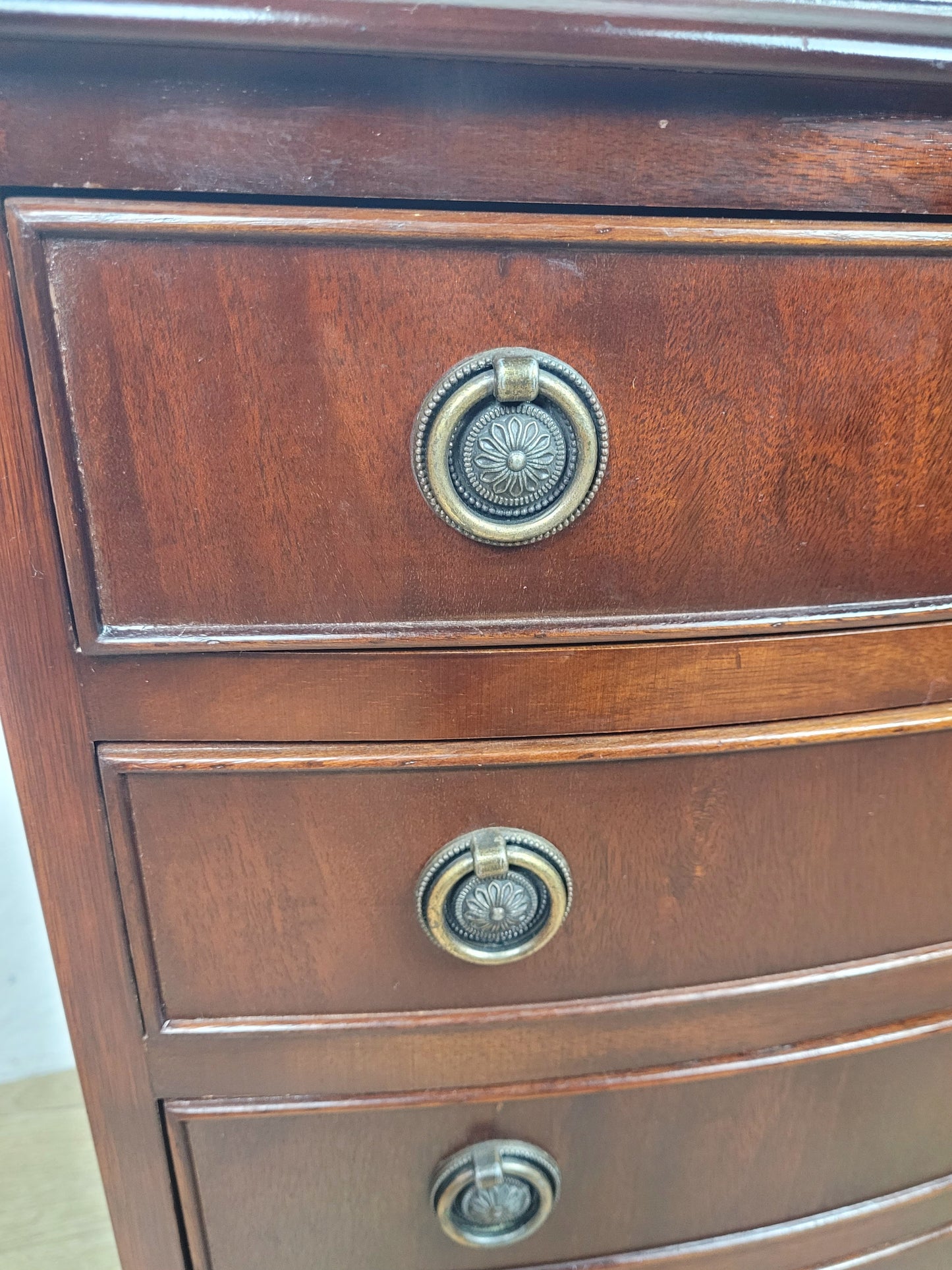 Vintage Chest Of 4 Drawers Bedroom 1950 Mahogany Antique Style Postage Available