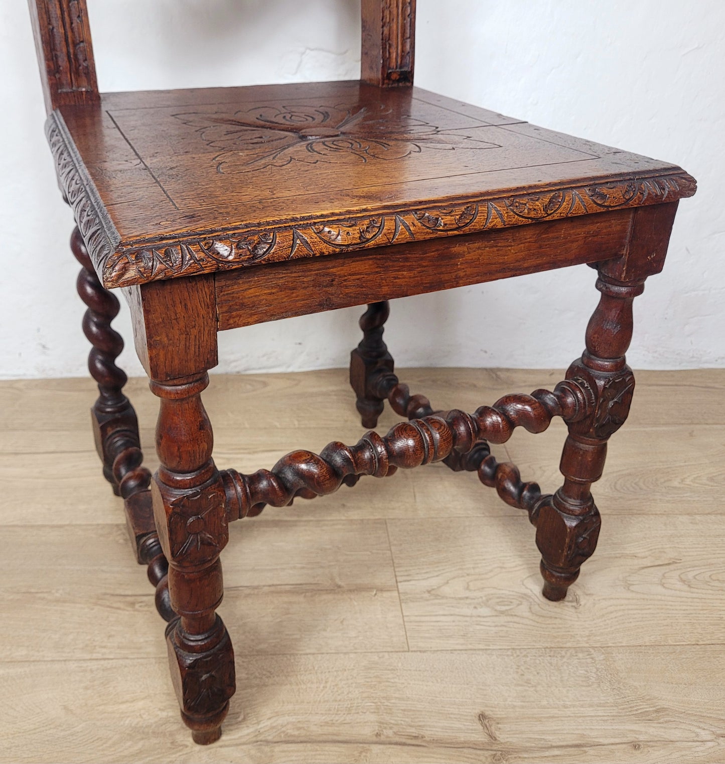 Jacobean Style Hall Chair Gothic Leaf Crest Barley Twist 1890 Postage Available