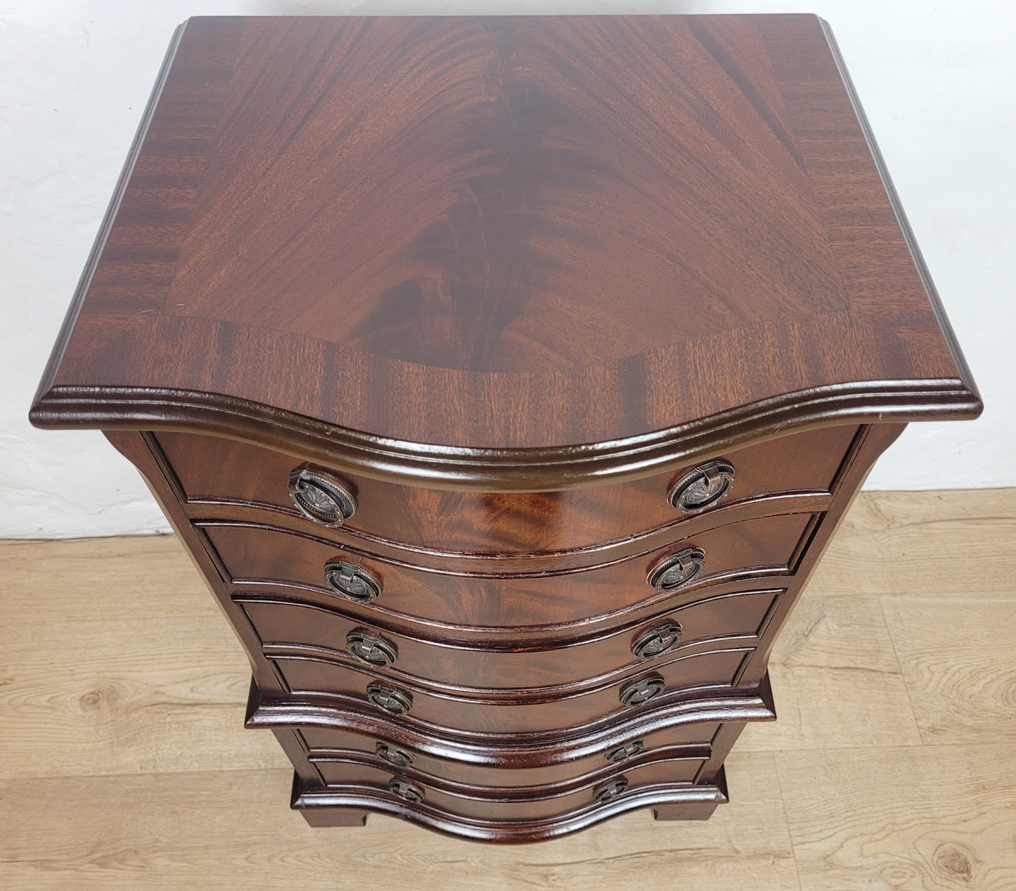 Vintage Chest Of 6 Drawers Bedroom Serpentine Antique Style Postage Available