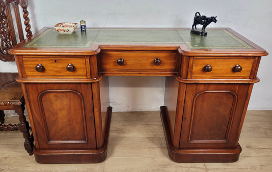 Victorian Writing Desk Knee Hole English 1890 Leather Antique Delivery Available