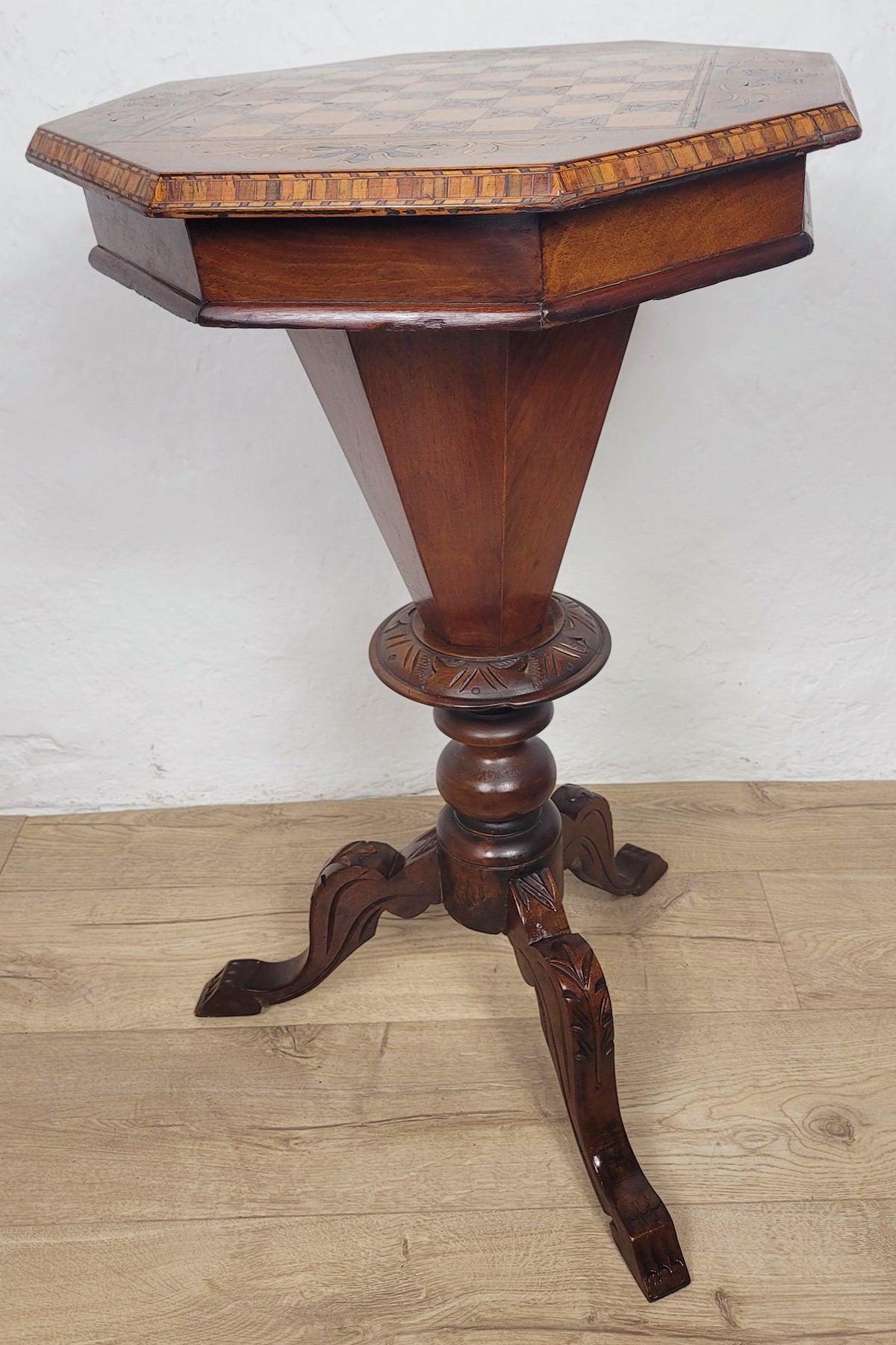 Victorian Games Table Octagonal Sewing Box Lock & Key English Postage Available