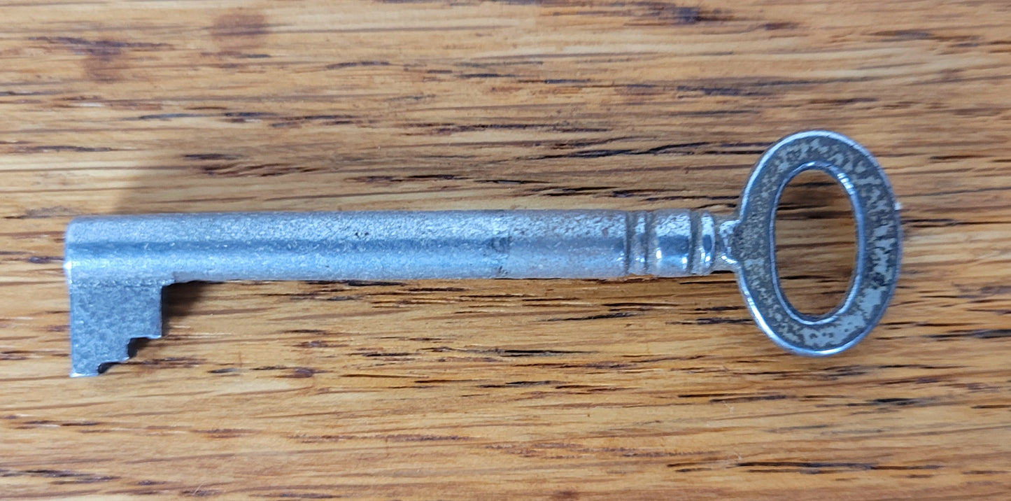 Vintage Single Pedestal Desk 1930s Oak Country Farmhouse Delivery Available