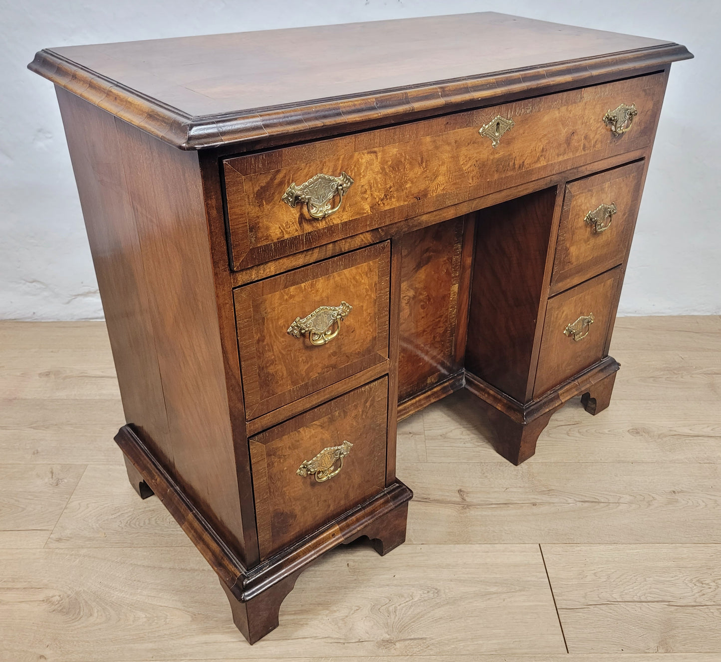 Walnut Writing Desk 18th-Century Style Knee Hole Drawers Delivery Available
