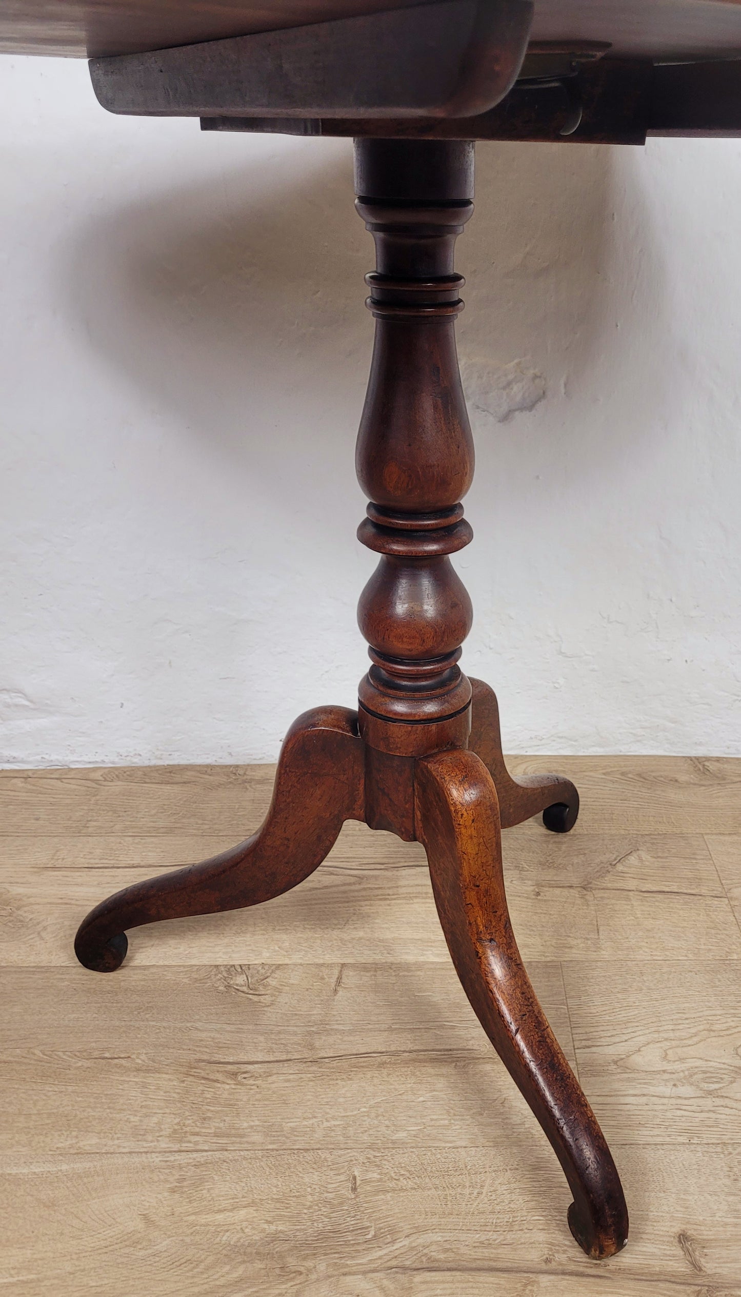 Georgian Tilt Top Table Tripod Mahogany English Postage Available