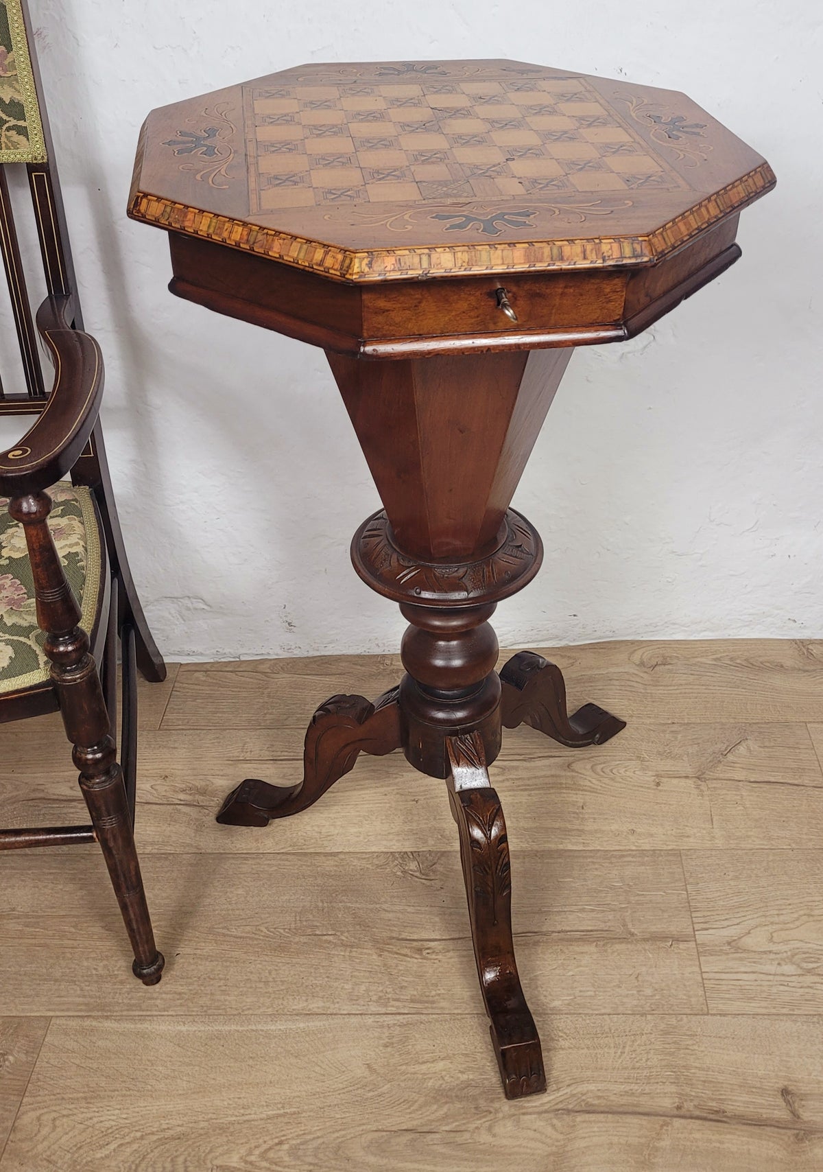 Victorian Games Table Octagonal Sewing Box Lock & Key English Postage Available