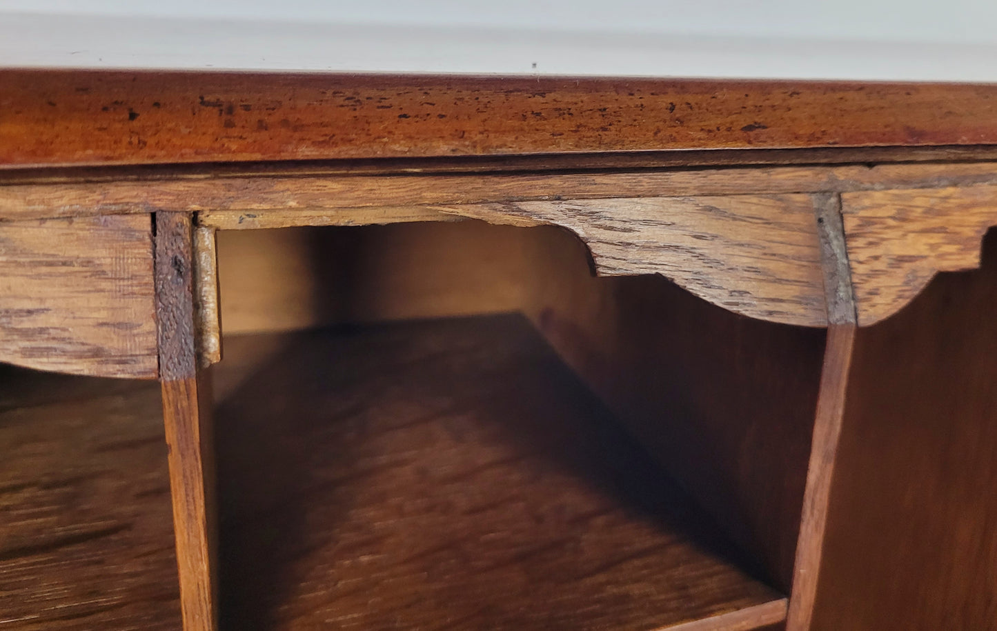 Edwardian Writing Bureau Desk Key & Lock Shell Motif 1910 Delivery Available