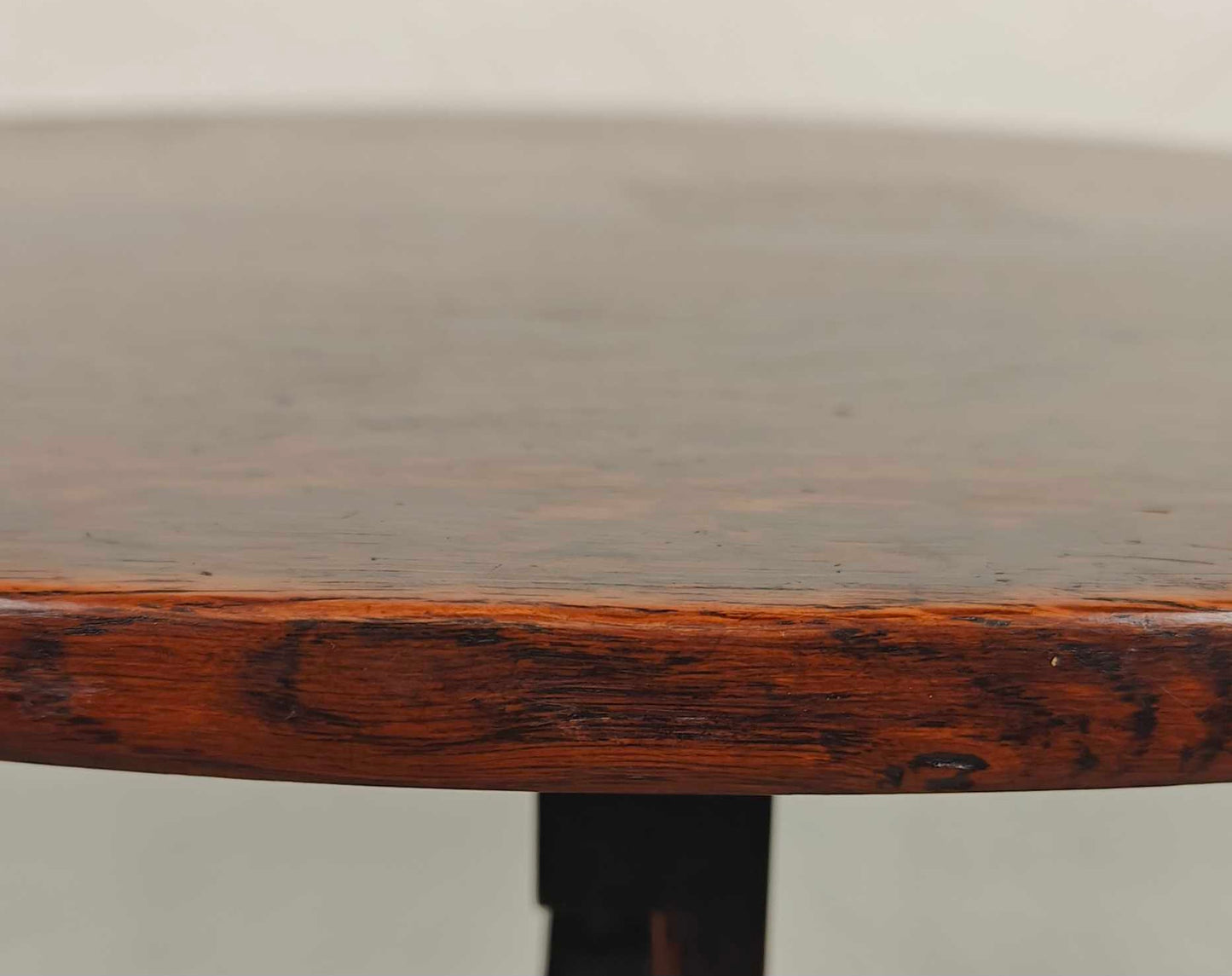 Victorian Tilt Top Table Round Oak Country 19th-Century Delivery Available