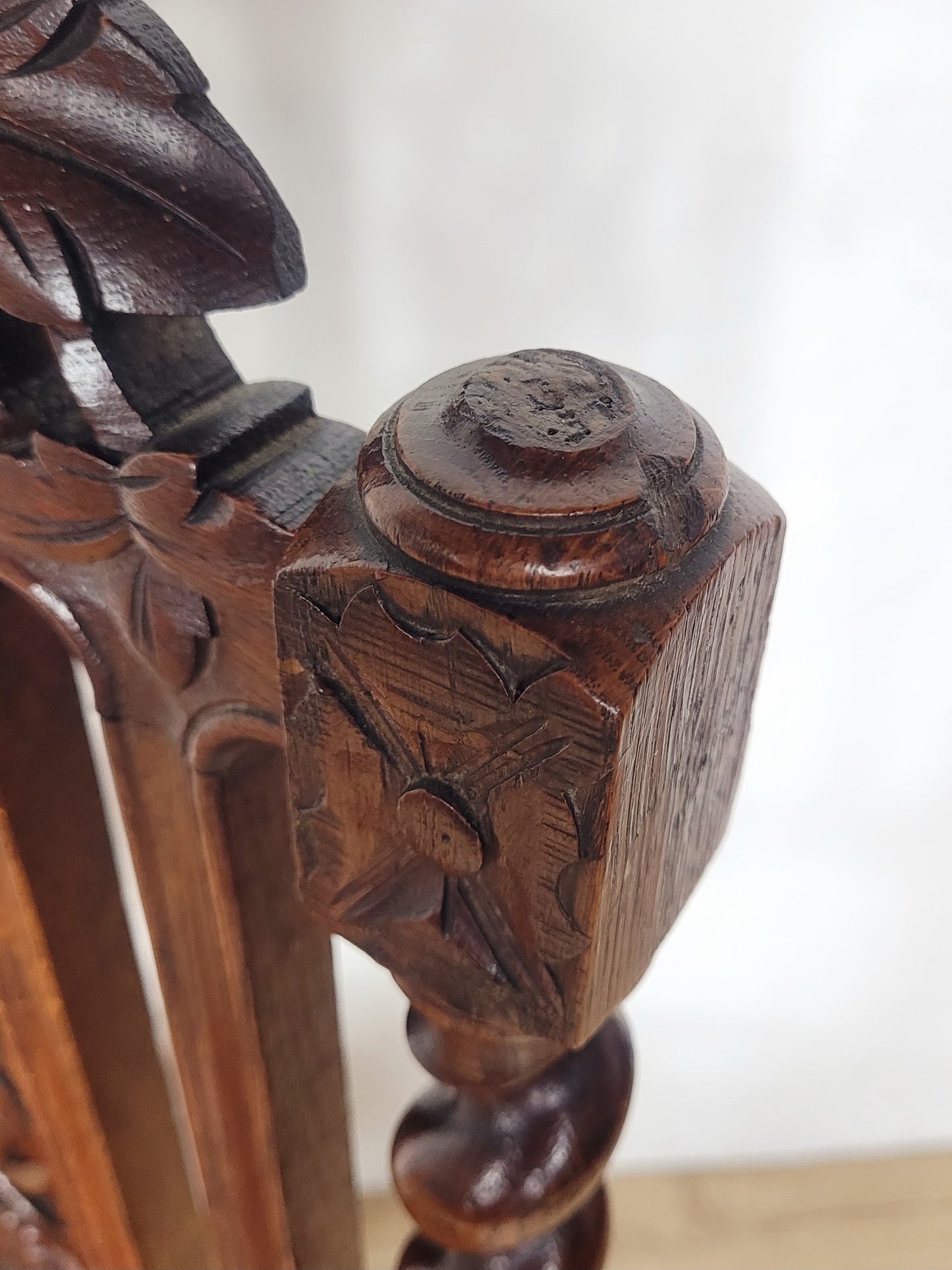 Jacobean Style Hall Chair Gothic Leaf Crest Barley Twist 1890 Postage Available