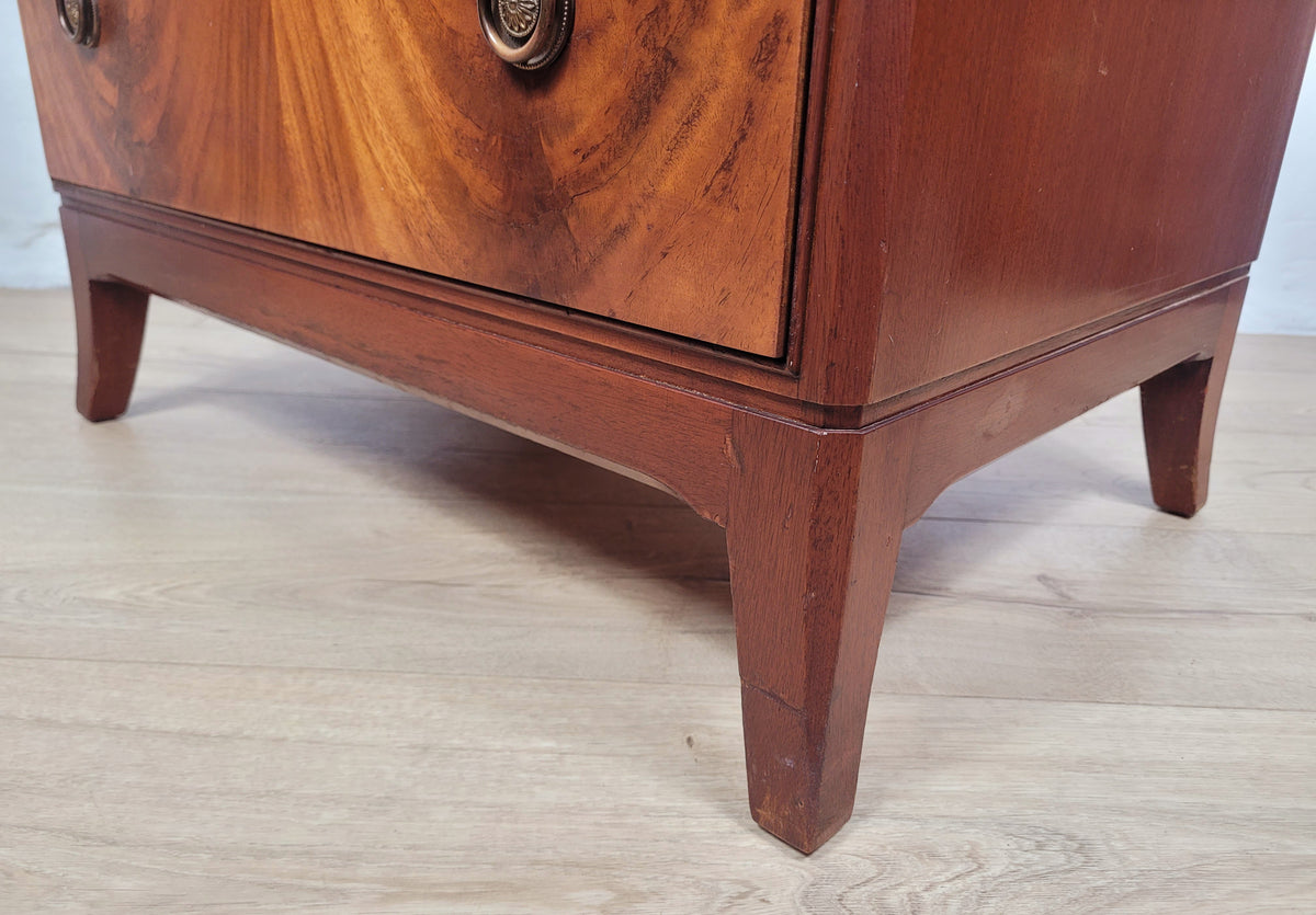 Vintage Chest of Drawers 20th-century Mahogany English 1960s Delivery Available