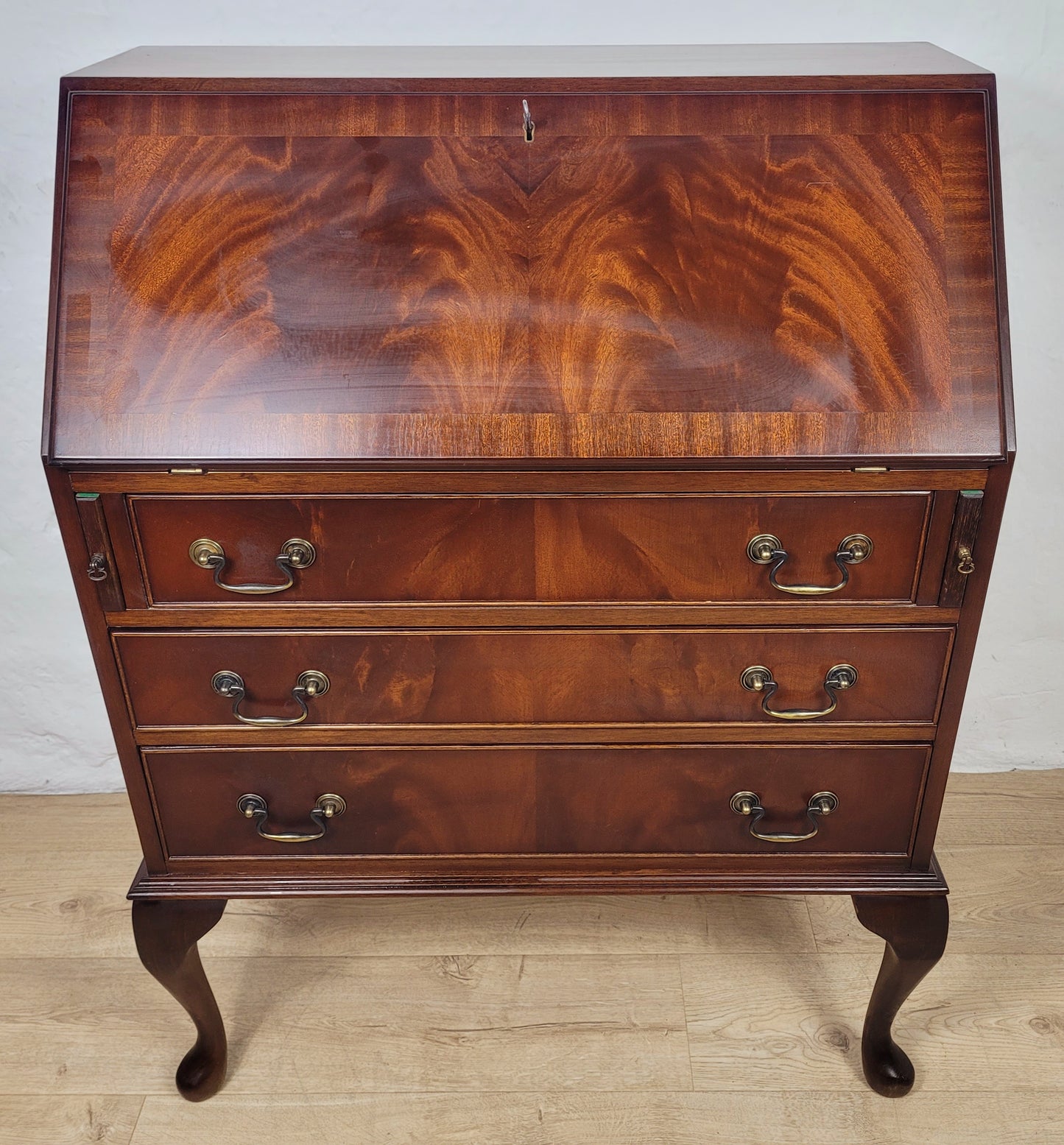Vintage Writing Desk Bureau Key Lockable Drawers Leather 1950 Delivery Available