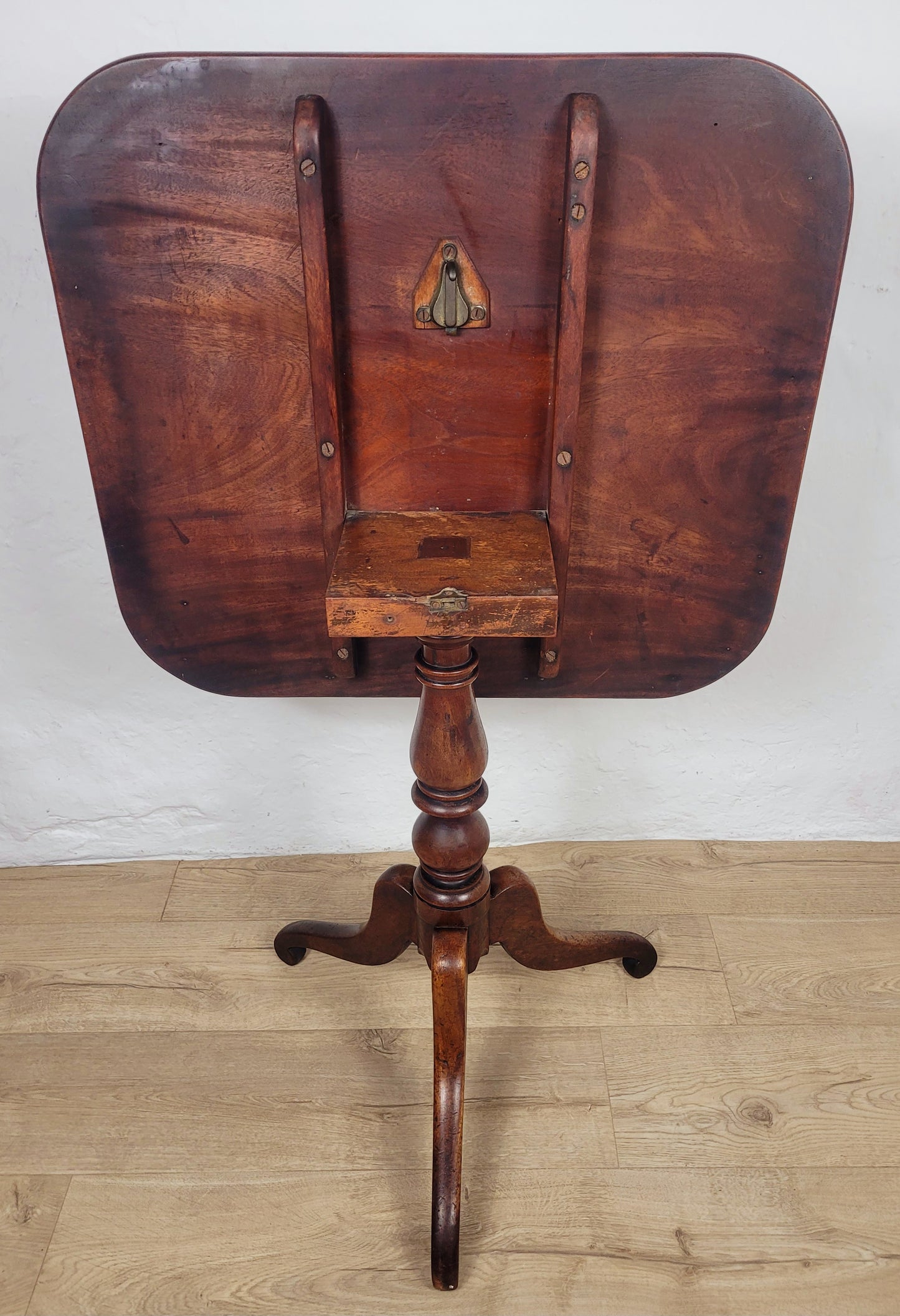 Georgian Tilt Top Table Tripod Mahogany English Postage Available