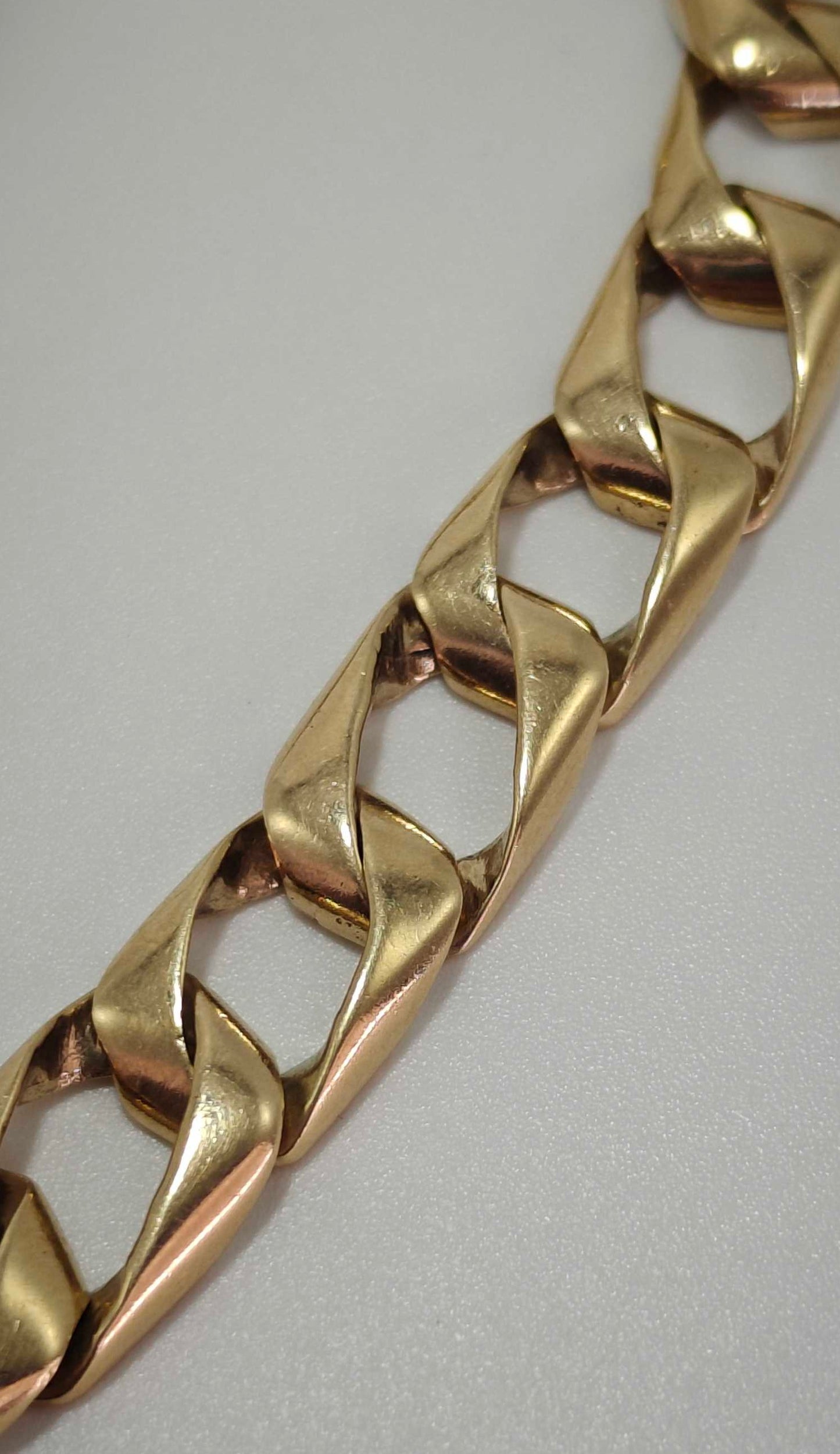 Heavy Solid 9ct Gold Curb Bracelet 8 Inches Hallmarked 375 - Postage Available