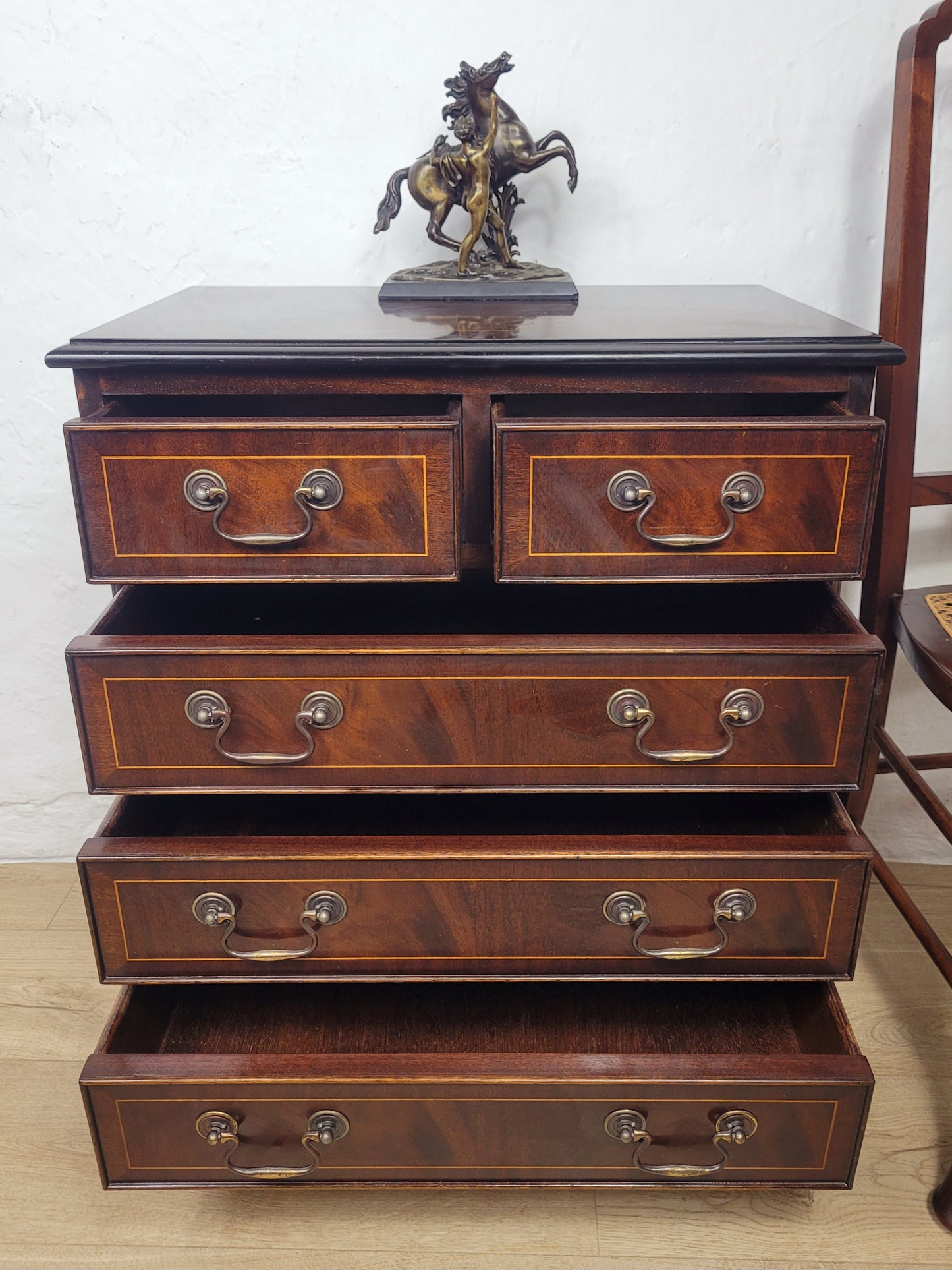 Vintage Chest Of Drawers 5 Bedroom 1950 Mahogany Antique Style Postage Available