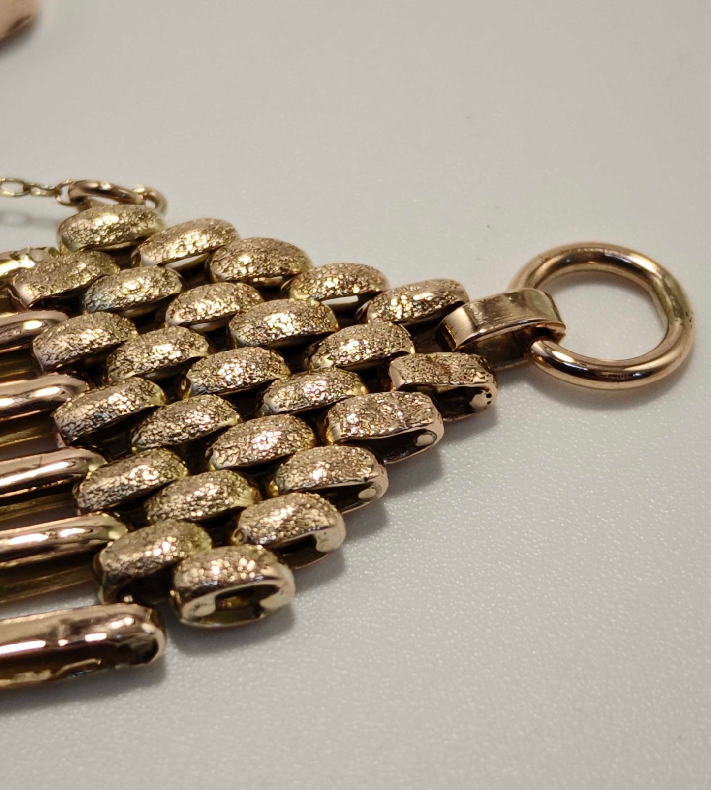 9ct Gold Gate Bracelet Heart Padlock Clasp 18.5cm Postage Available