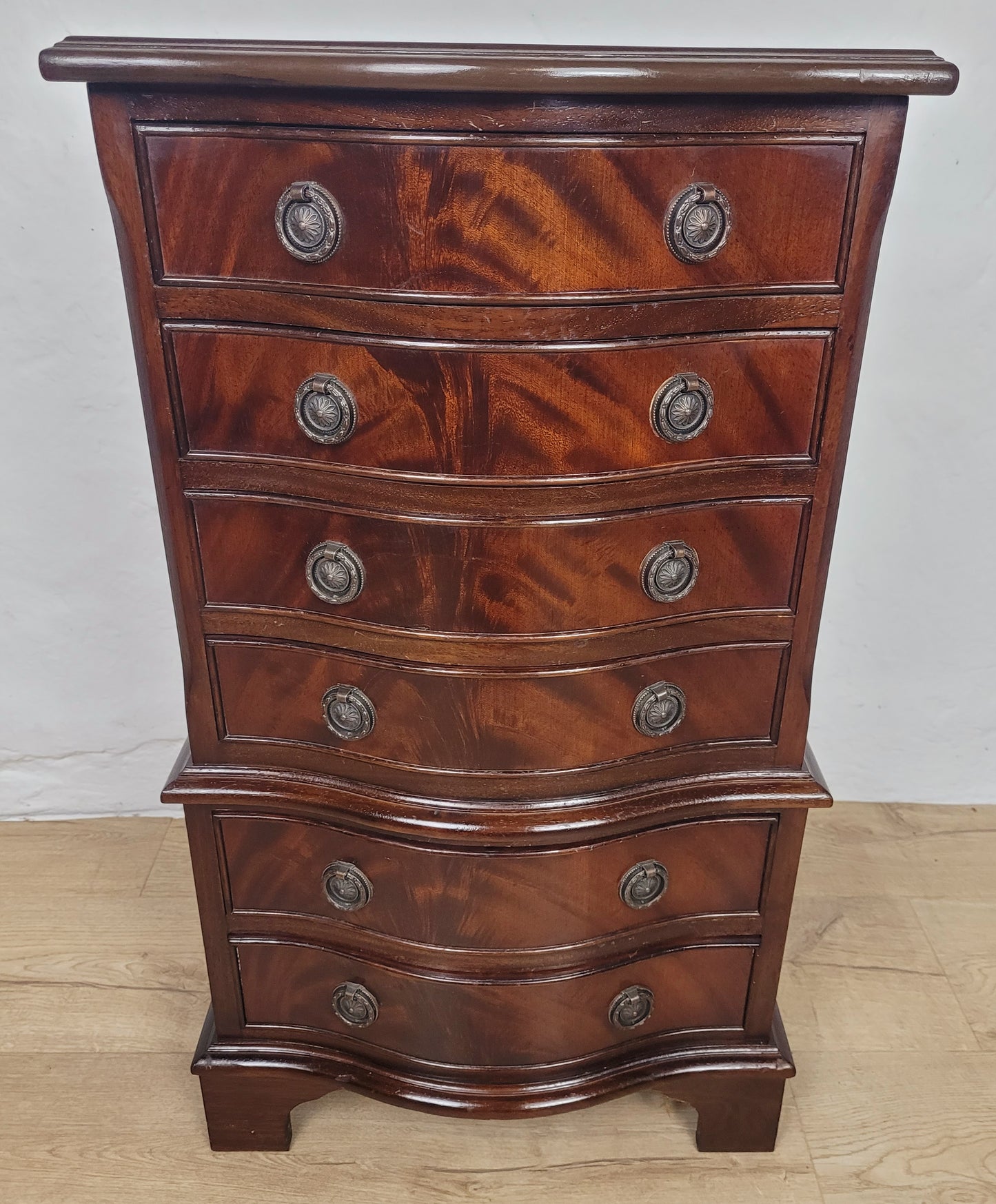 Vintage Chest Of 6 Drawers Bedroom Serpentine Antique Style Postage Available